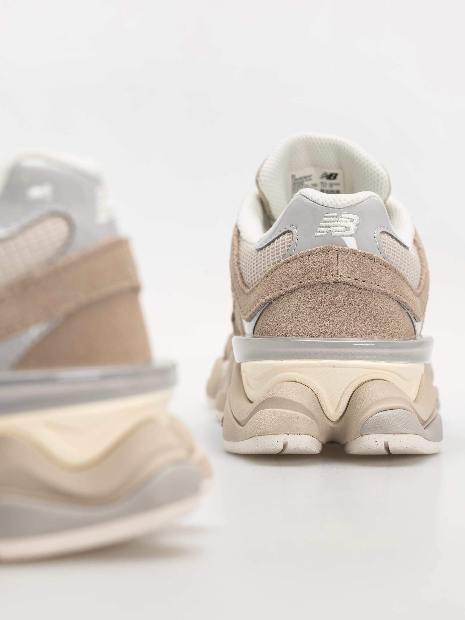 Обувки New Balance 9060 (driftwood/timberwolf)
