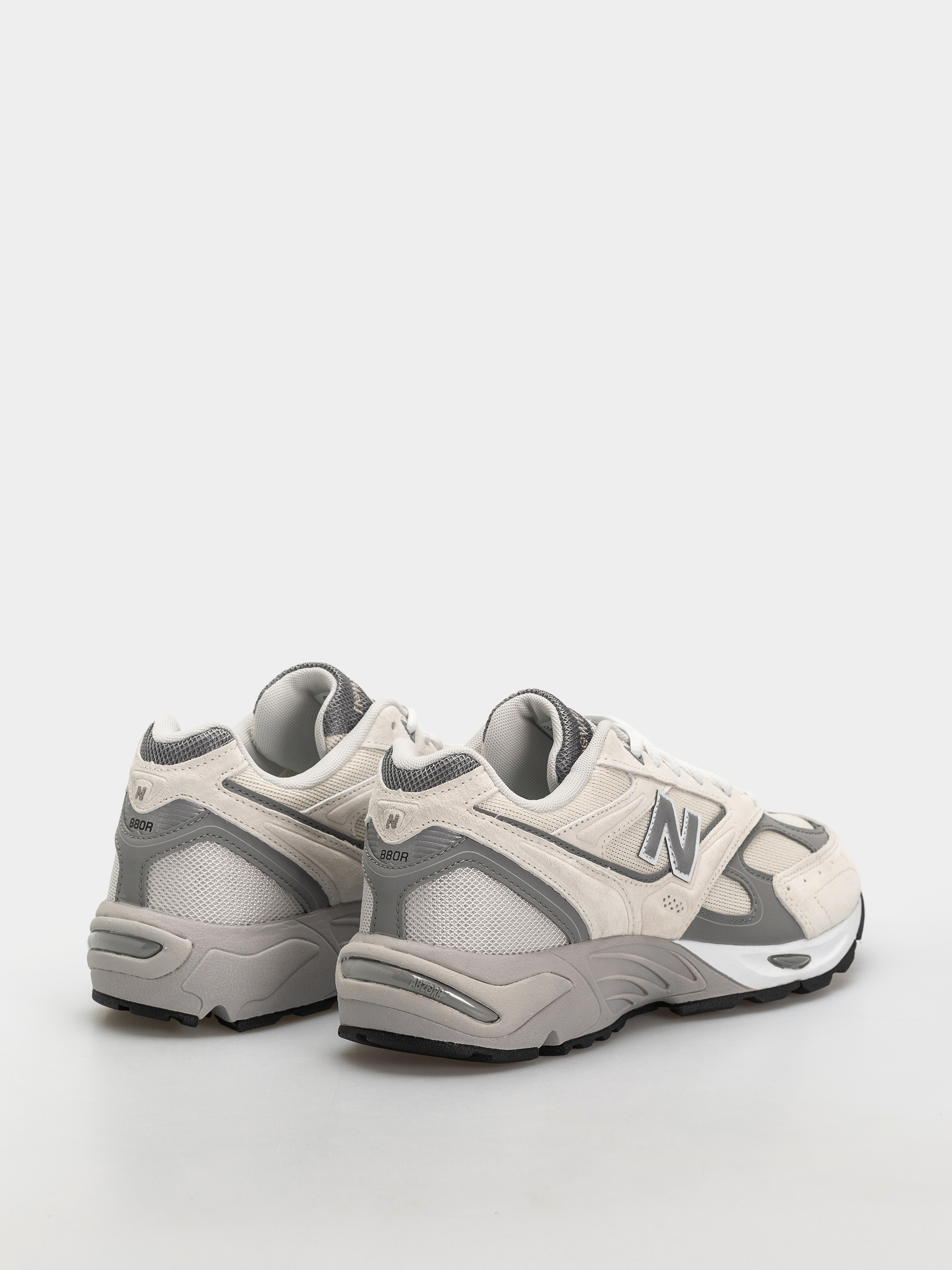 Обувки New Balance 880R (sea salt/slate grey)
