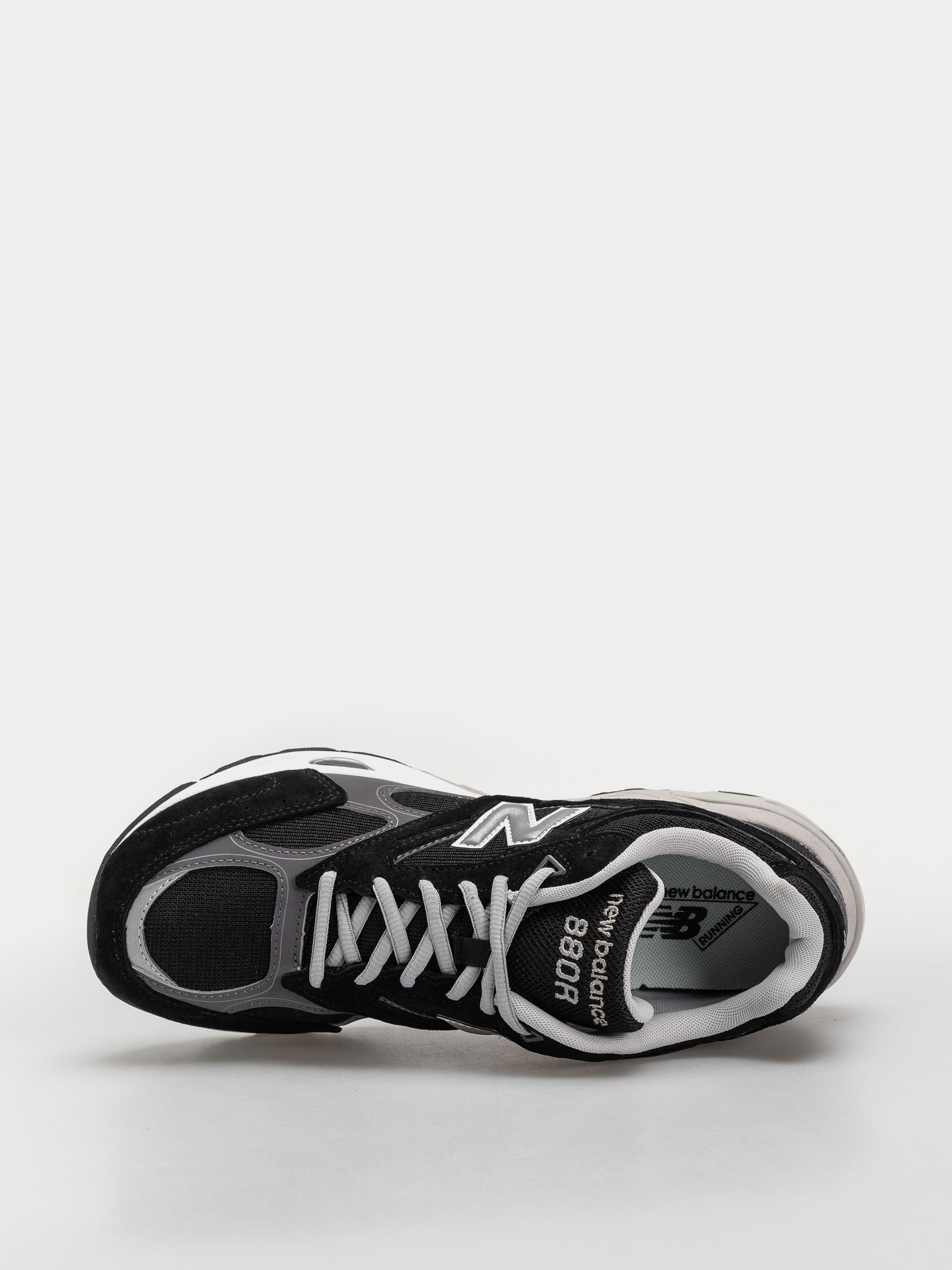 Обувки New Balance 880R (black/castlerock)