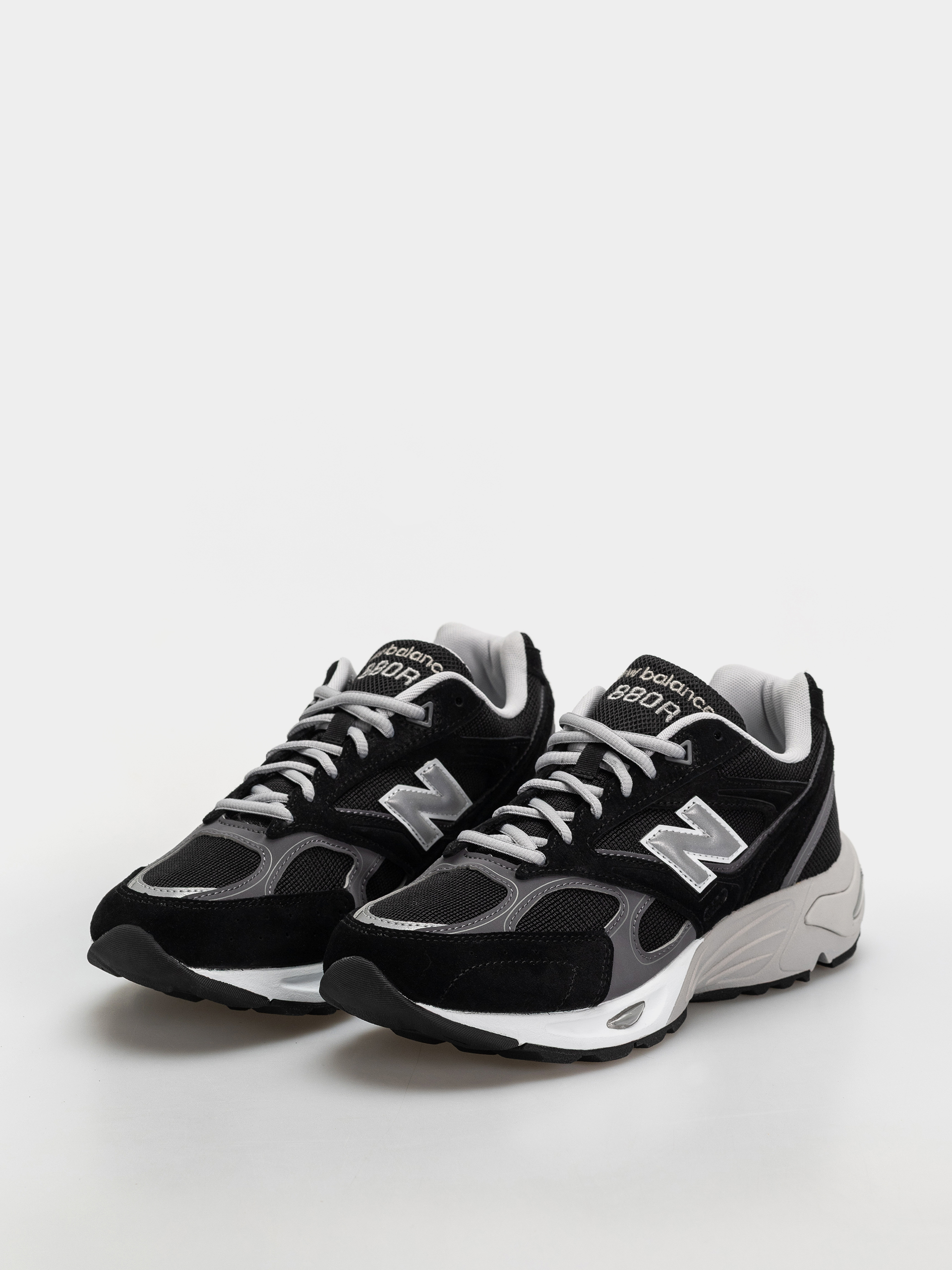 Обувки New Balance 880R (black/castlerock)