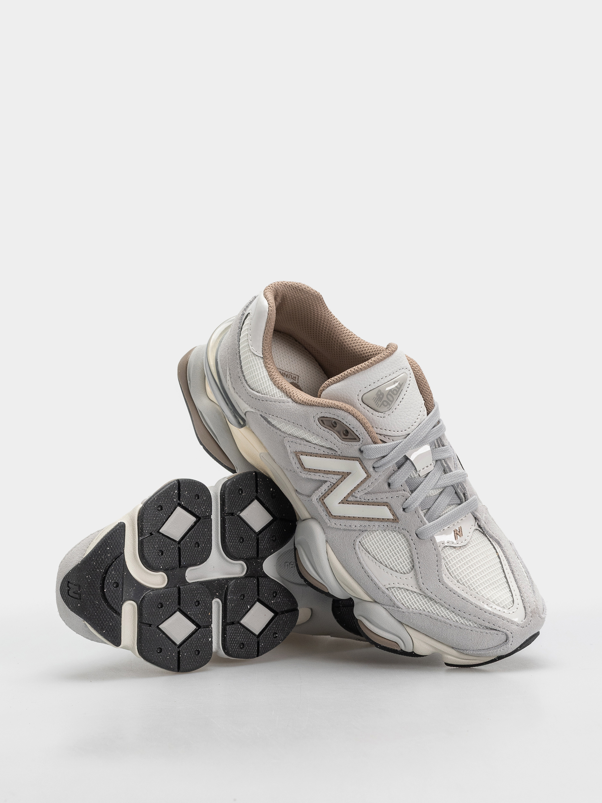 Обувки New Balance 9060 (driftwood/sea salt)