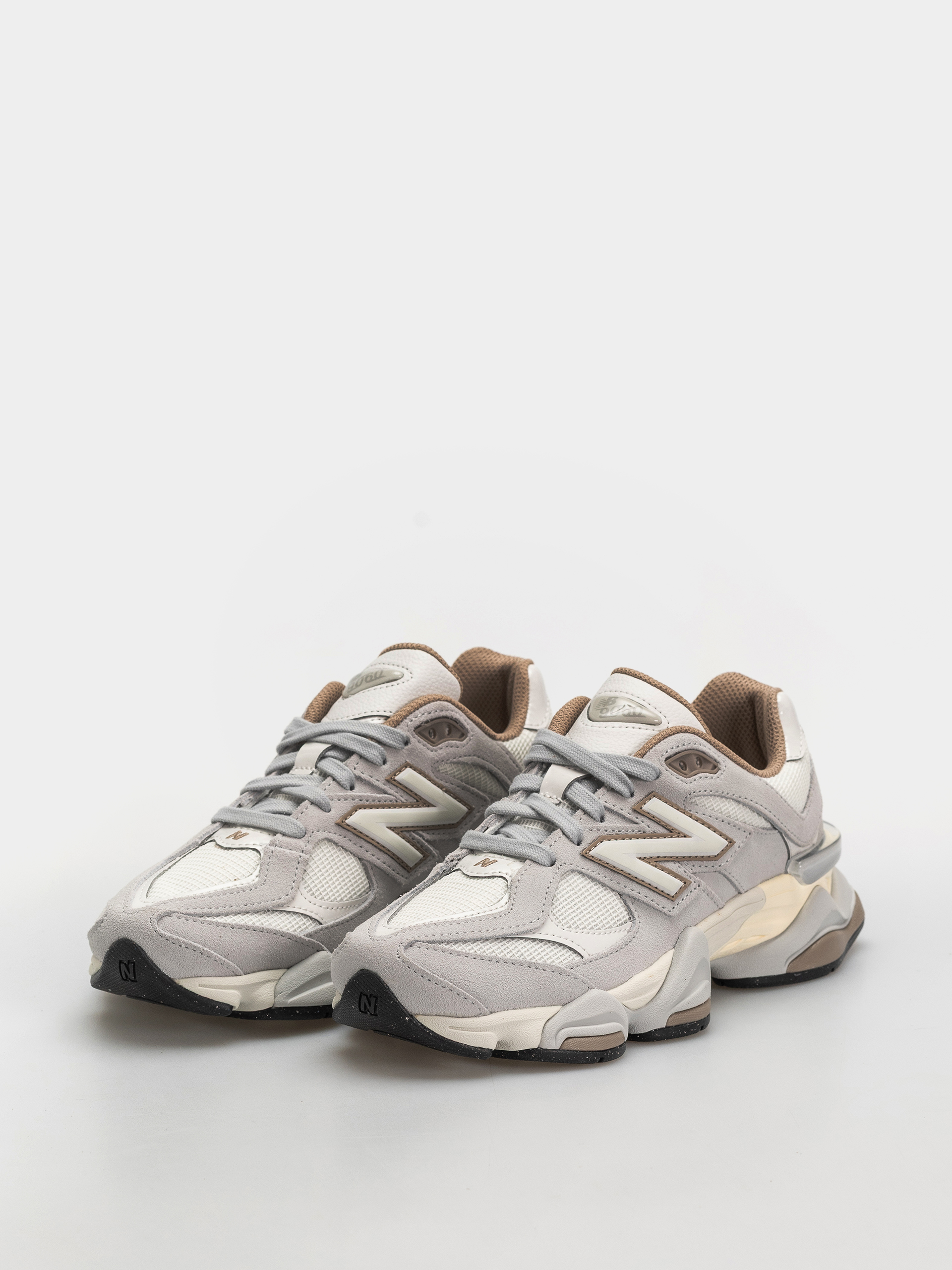 Обувки New Balance 9060 (driftwood/sea salt)