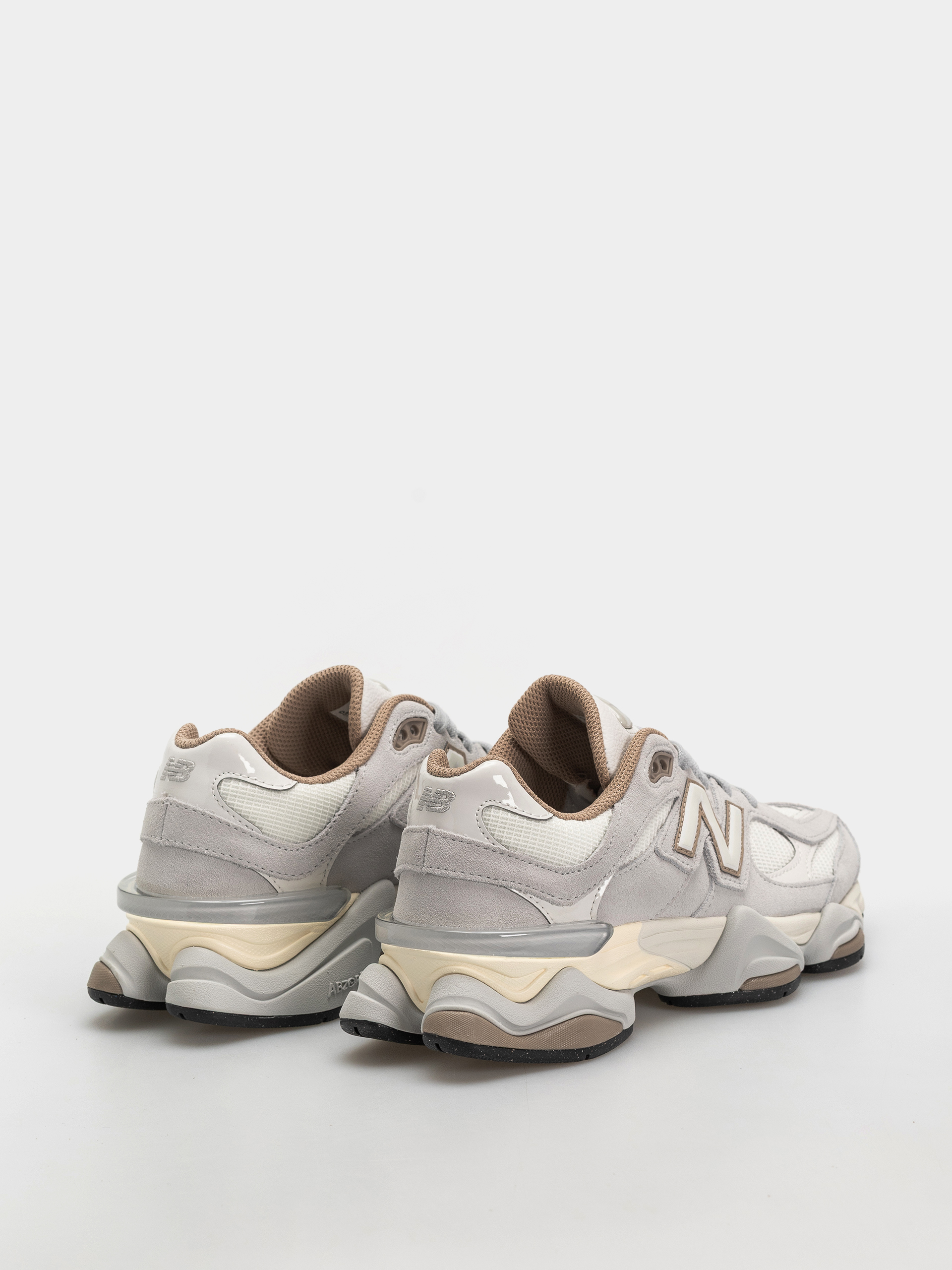 Обувки New Balance 9060 (driftwood/sea salt)