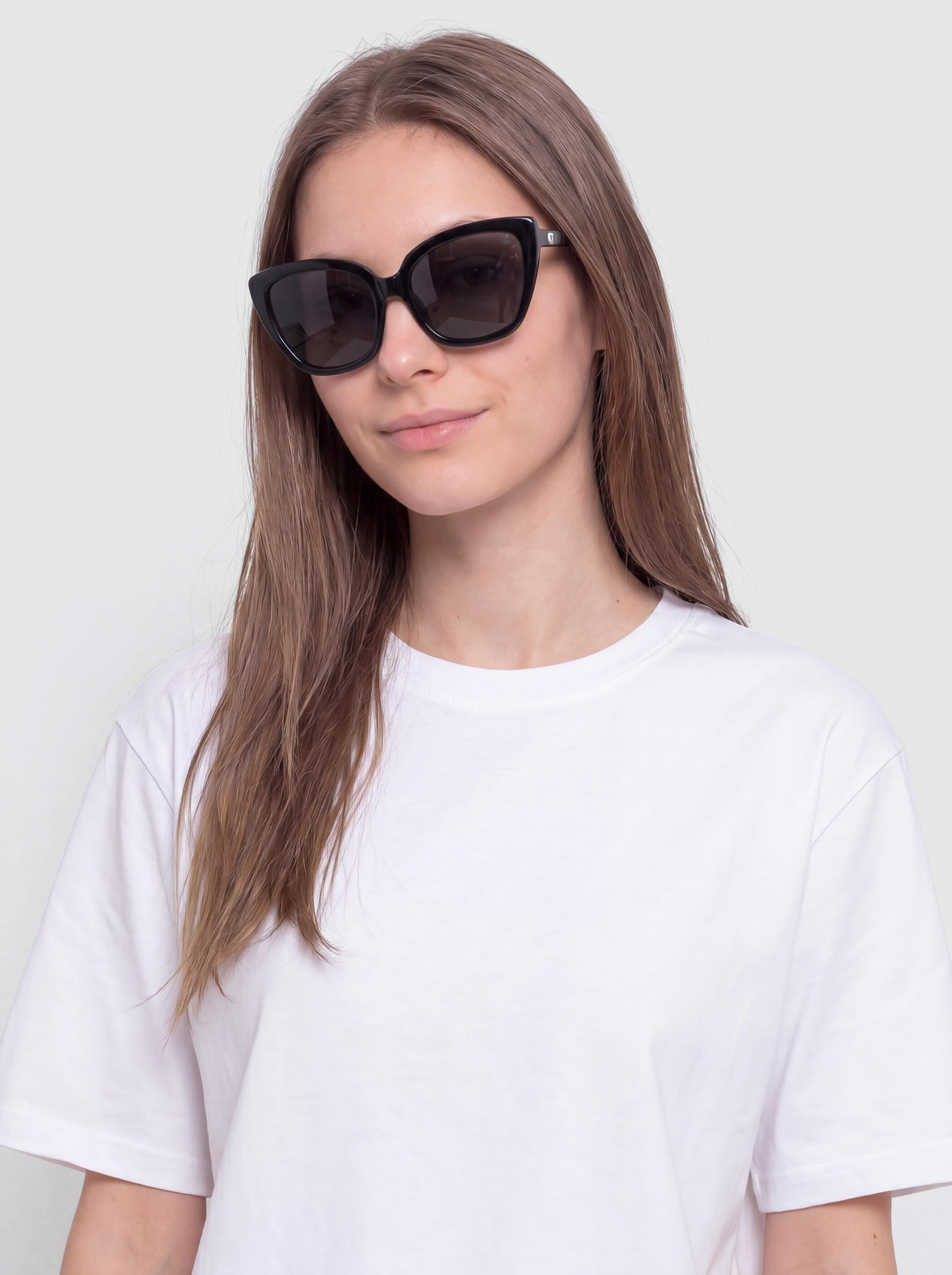 Слънчеви очила Volcom Milli Wmn (gloss black/gray polar)