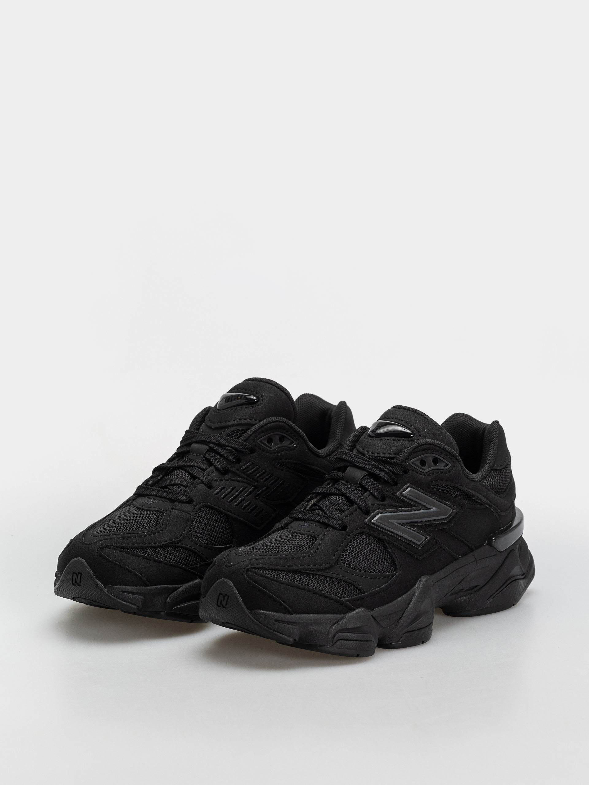 Обувки New Balance 9060 JR (black/phantom)