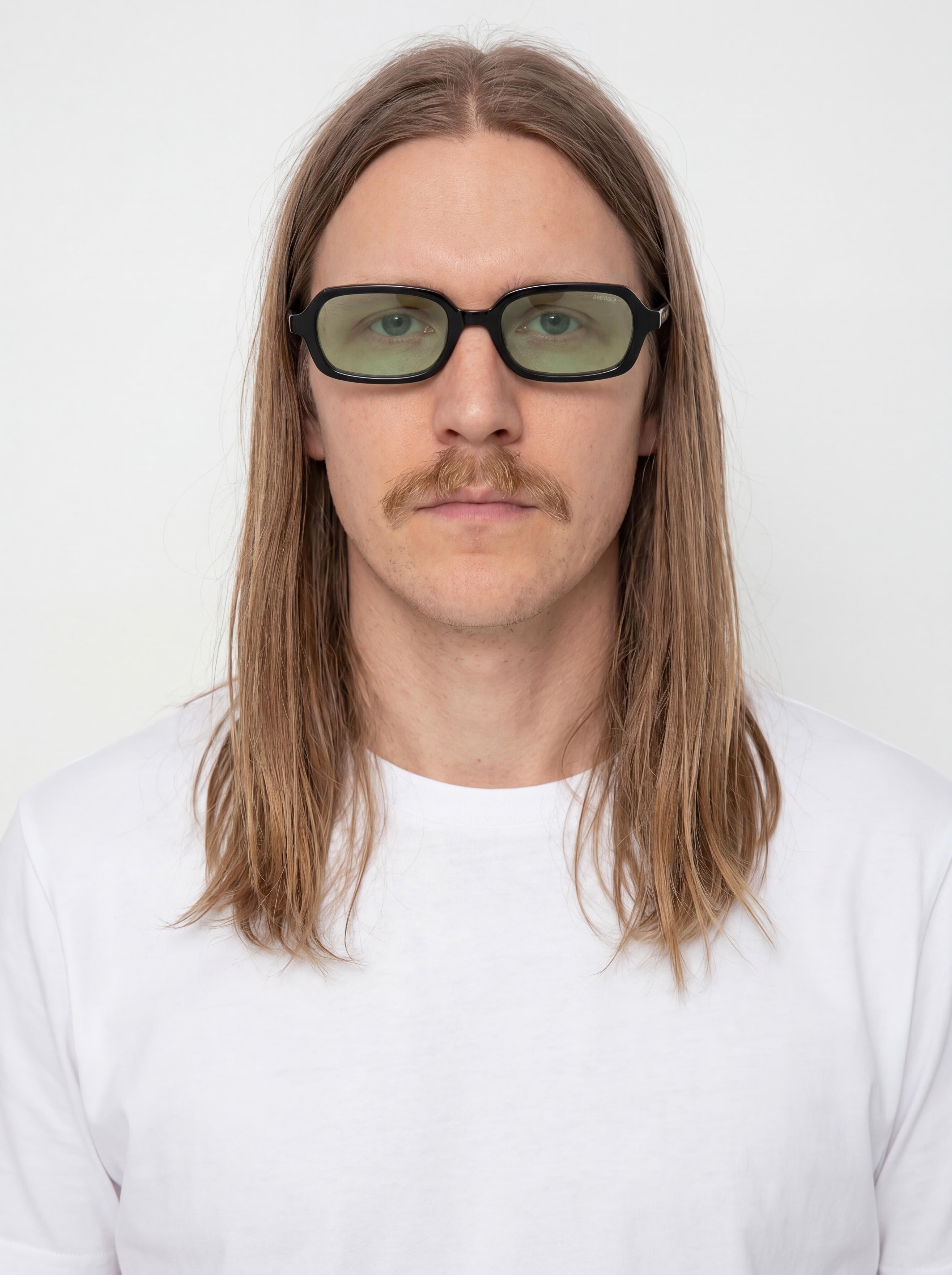 u0421u043bu044au043du0447u0435u0432u0438 u043eu0447u0438u043bu0430 Komono Hayden (black celadon)