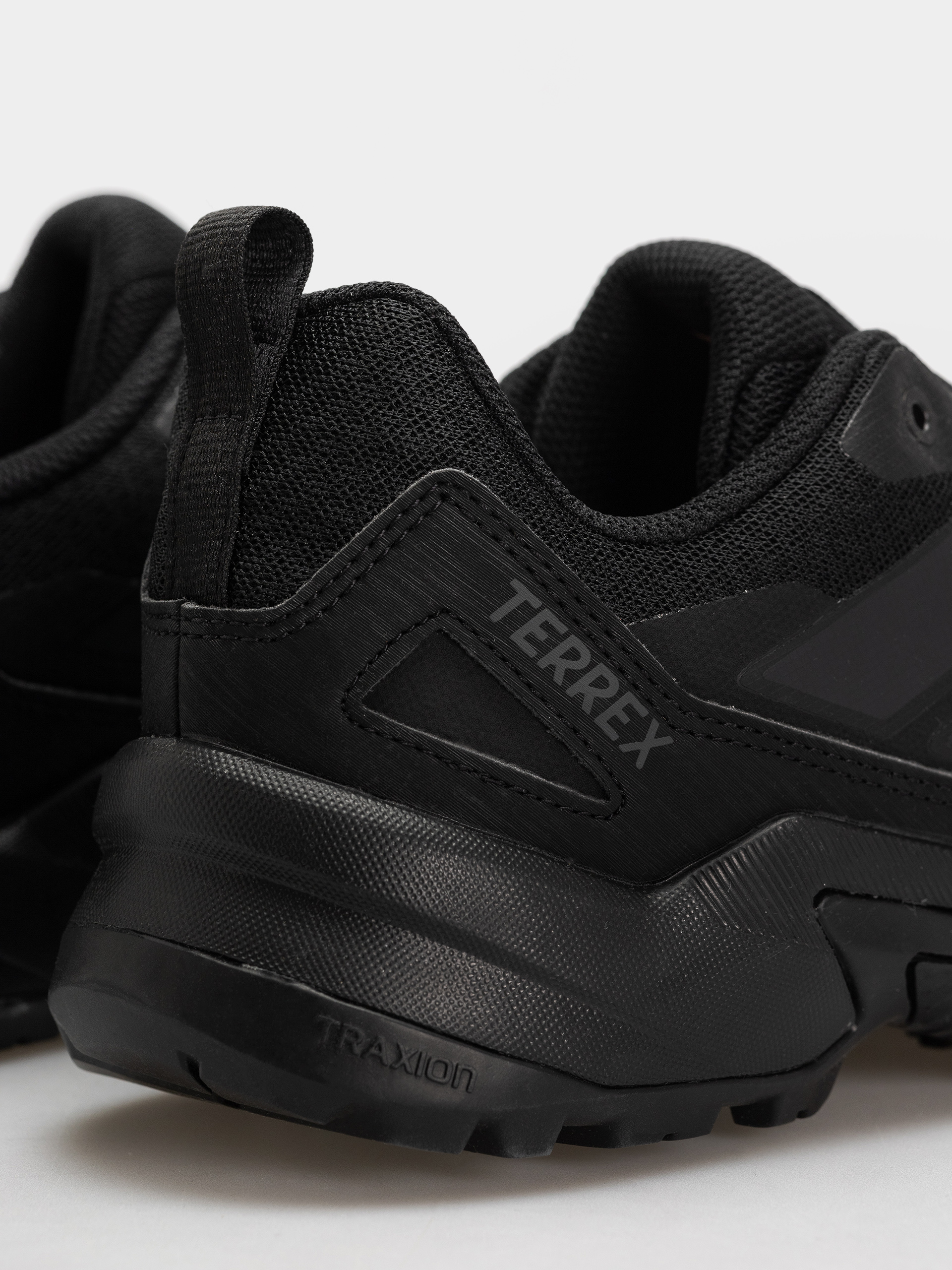 Обувки adidas Terrex Eastrail 3 (cblack/carbon/grefou)