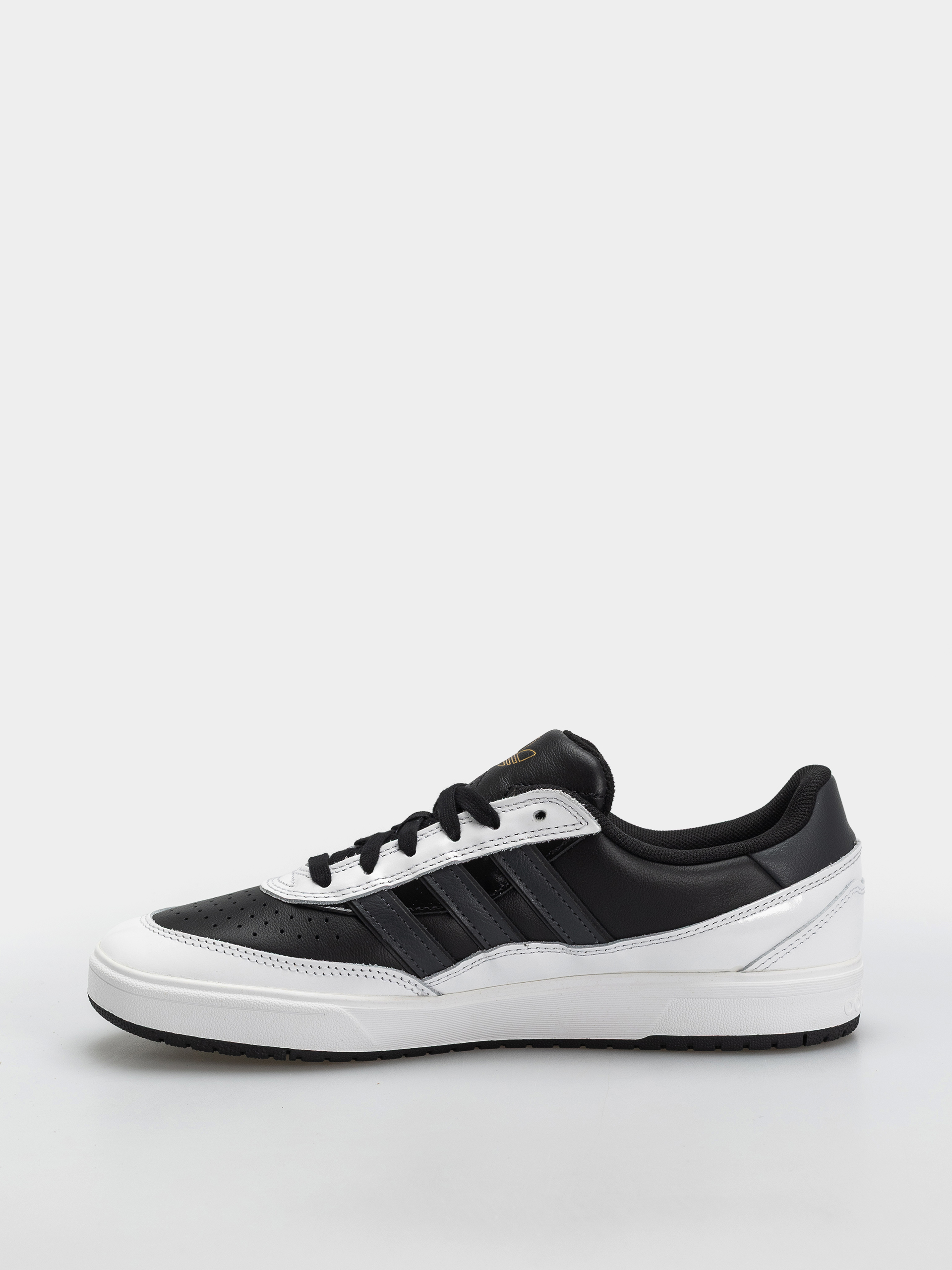 Обувки adidas Tyshawn II (cblack/carbon/ftwwht)