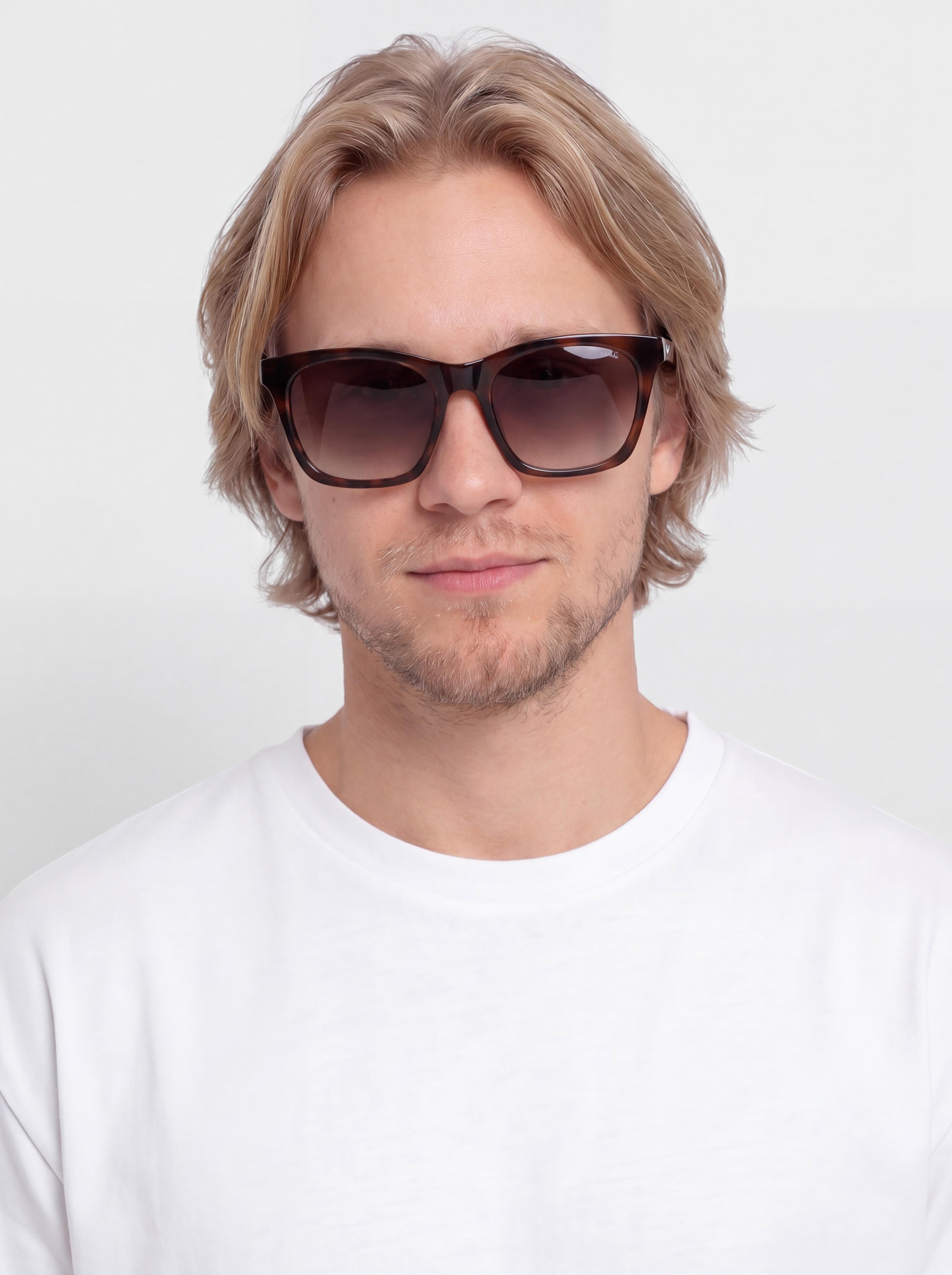 Слънчеви очила Nike Vital Flow (tortoise/brown gradient)