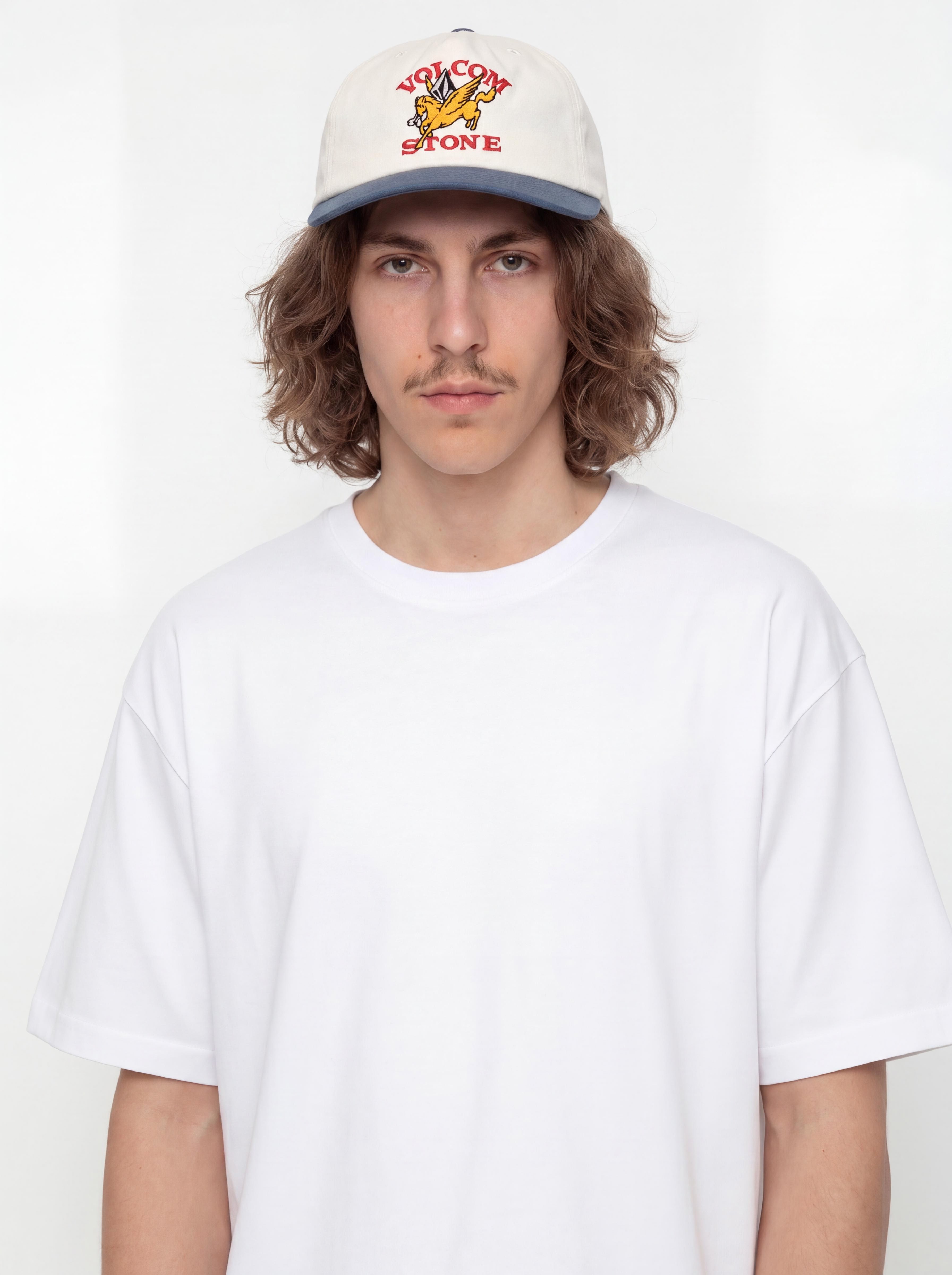 u0428u0430u043fu043au0430 u0441 u043au043eu0437u0438u0440u043au0430 Volcom Petrolstone Adj (off white)