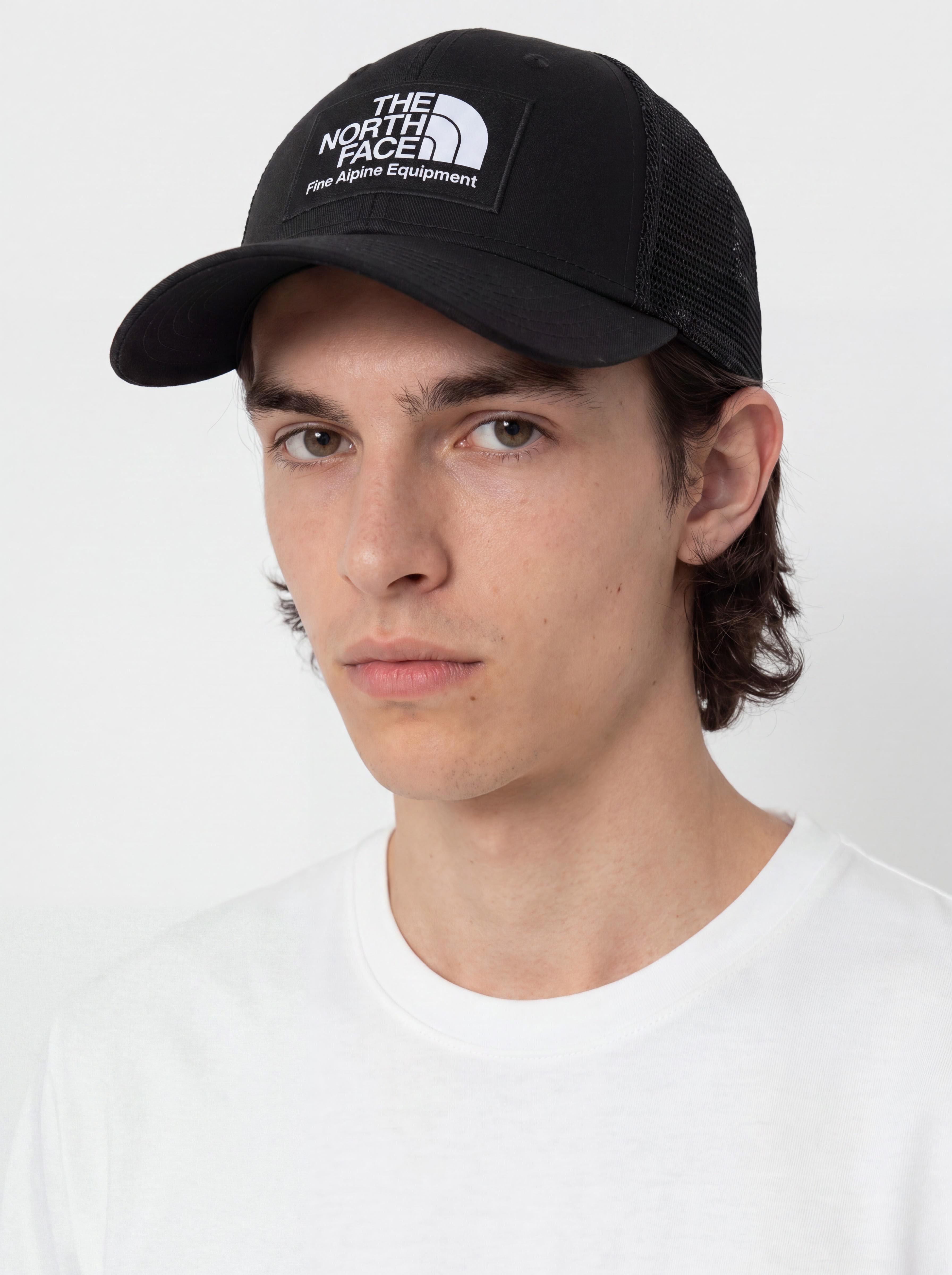 u0428u0430u043fu043au0430 u0441 u043au043eu0437u0438u0440u043au0430 The North Face Mudder Trucker (tnf black)