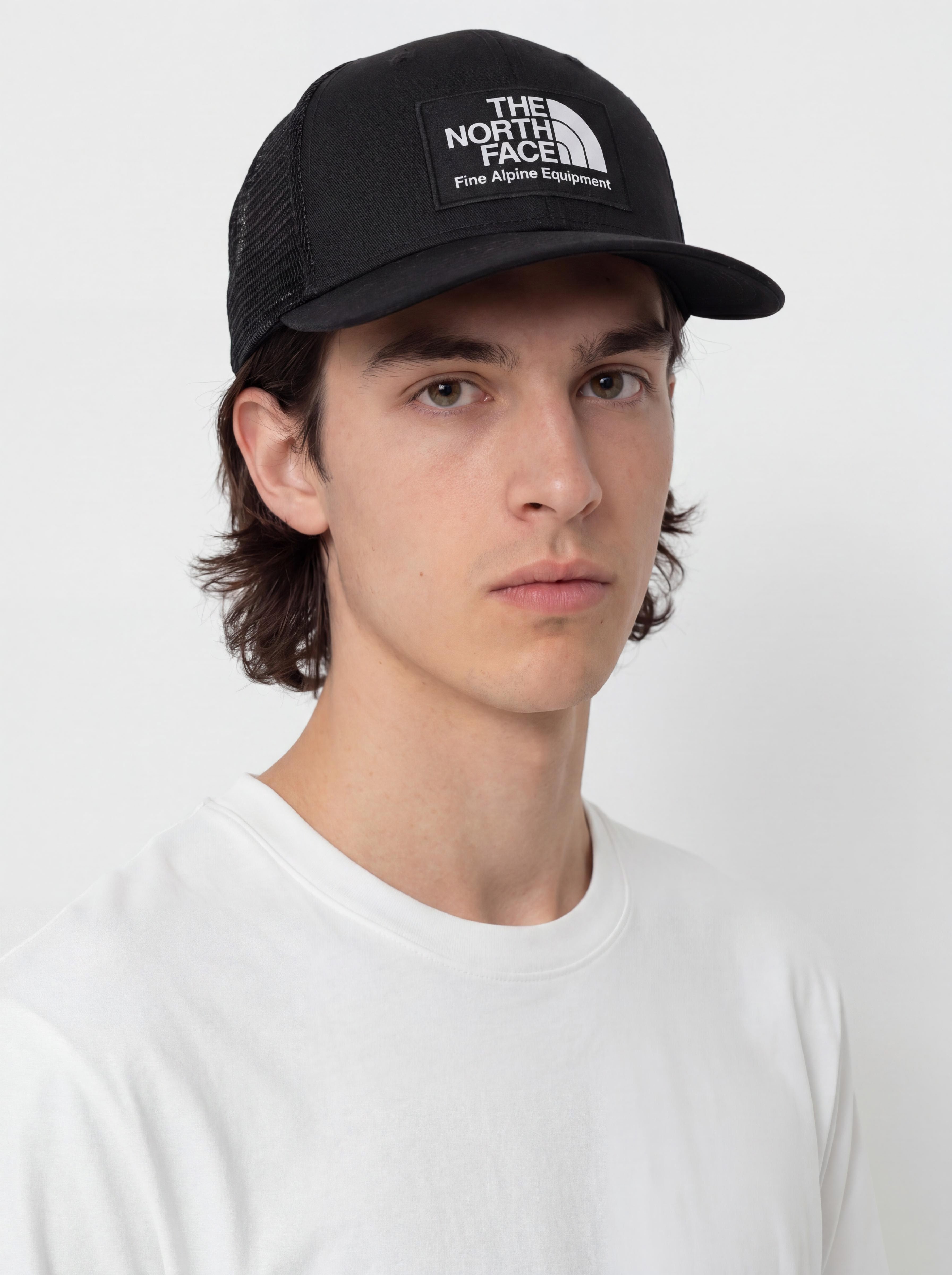 Шапка с козирка The North Face Deep Fit Mudder Trucker (tnf black)