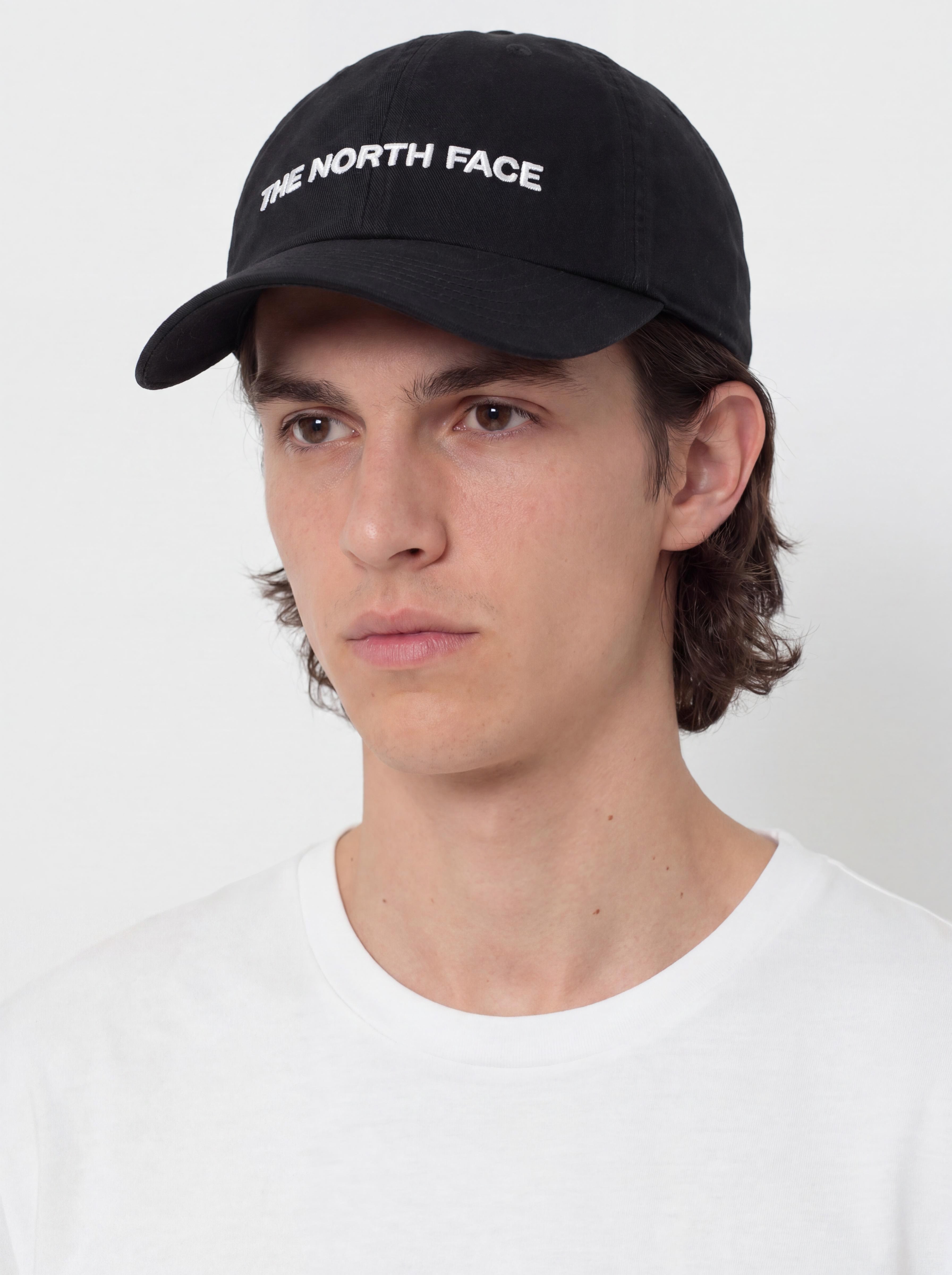 Шапка с козирка The North Face Roomy Norm (tnf black/washed/horizo)