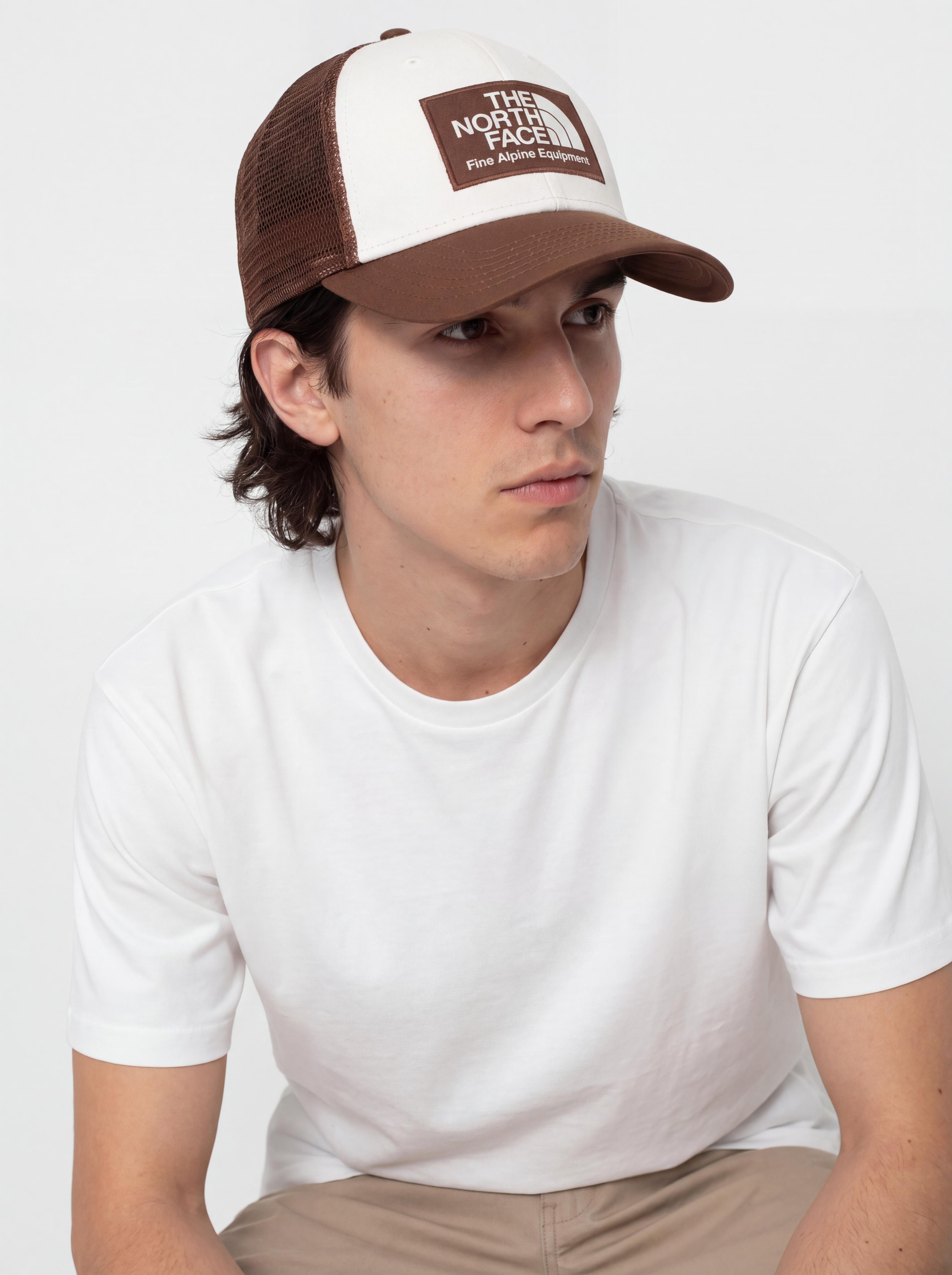 Шапка с козирка The North Face Mudder Trucker (ember soil/whit)