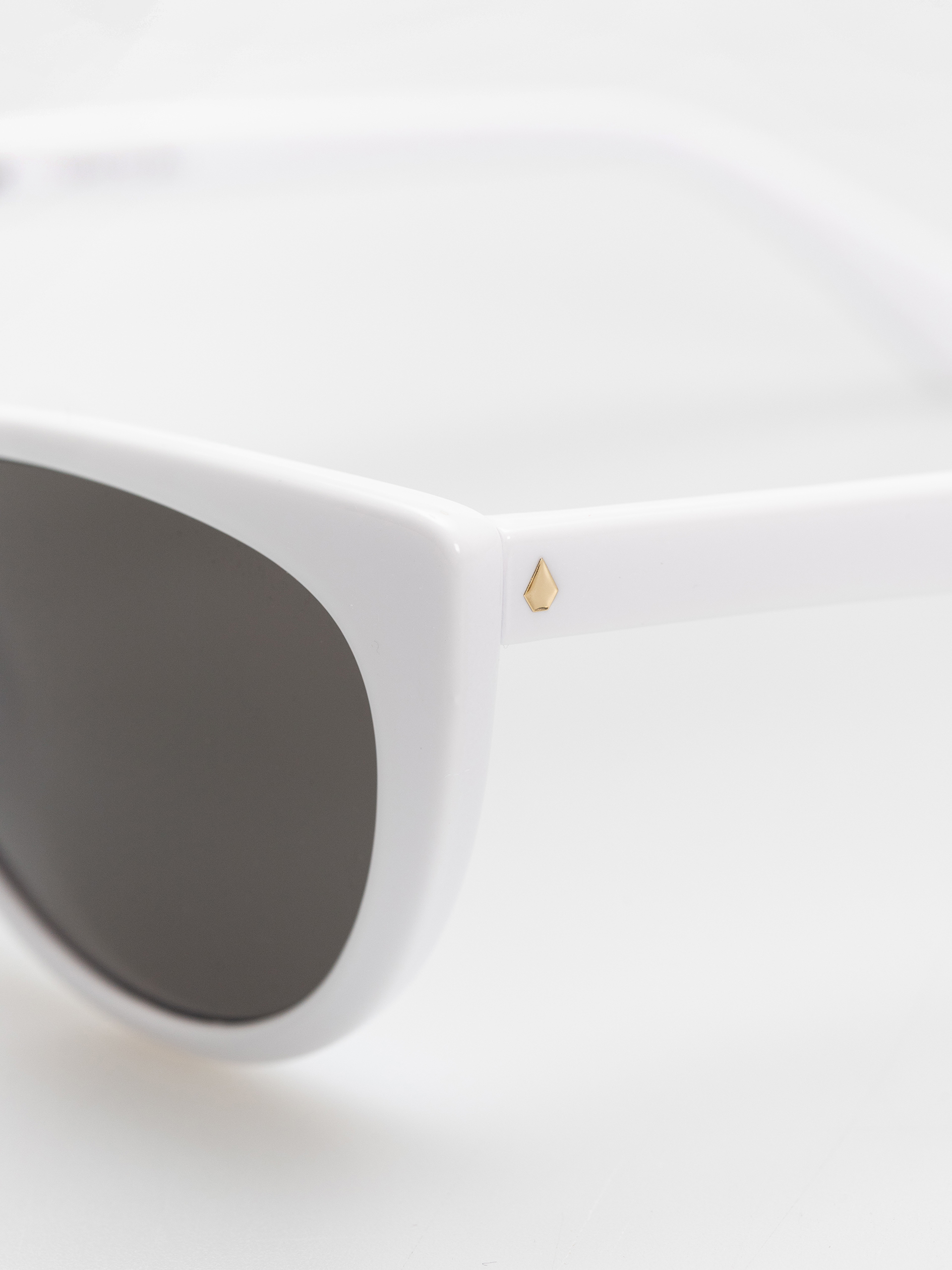 Volcom Слънчеви очила Butter Wmn (gloss white/gray)