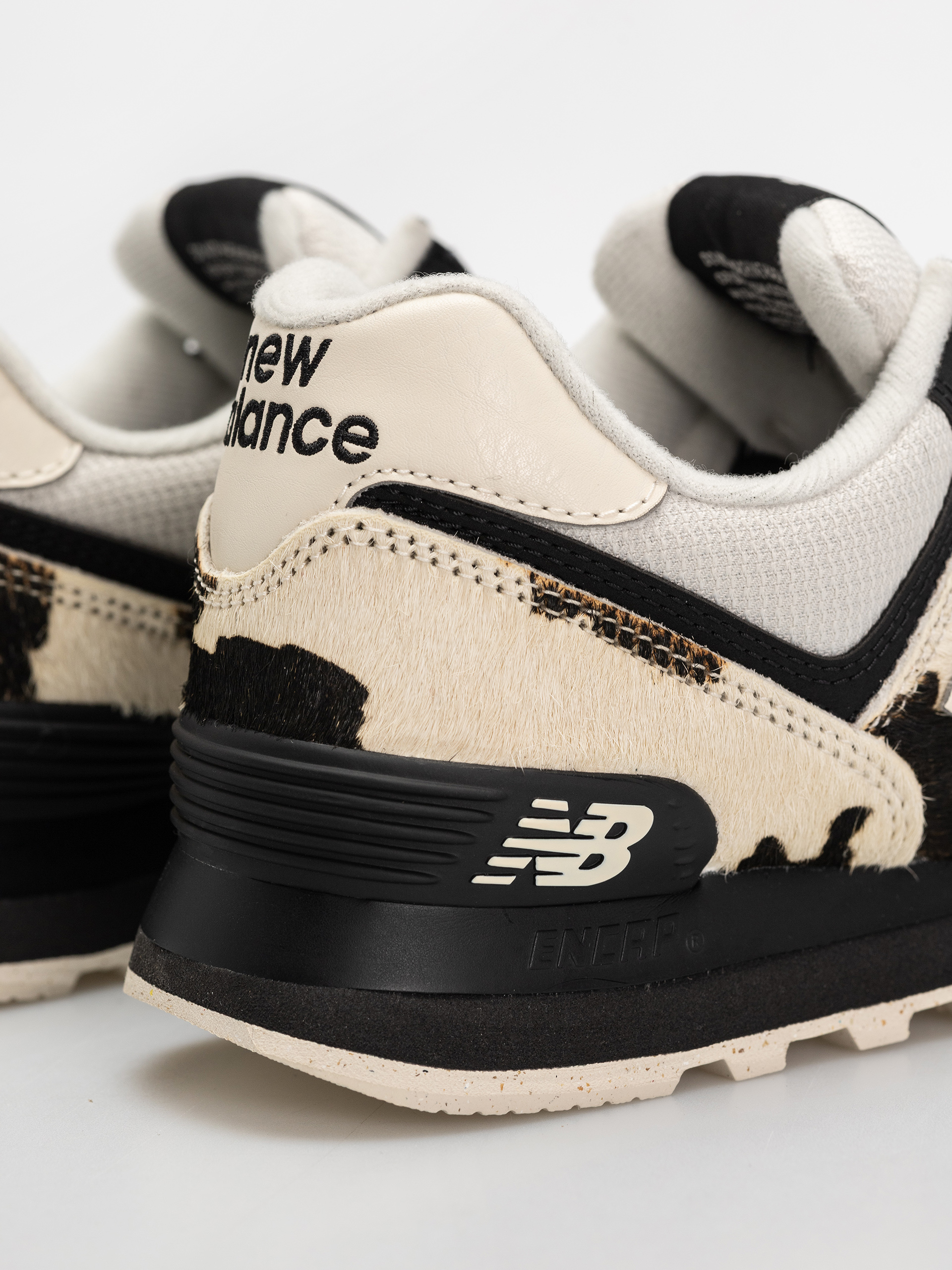 Обувки New Balance 574 Wmn (black/linen)
