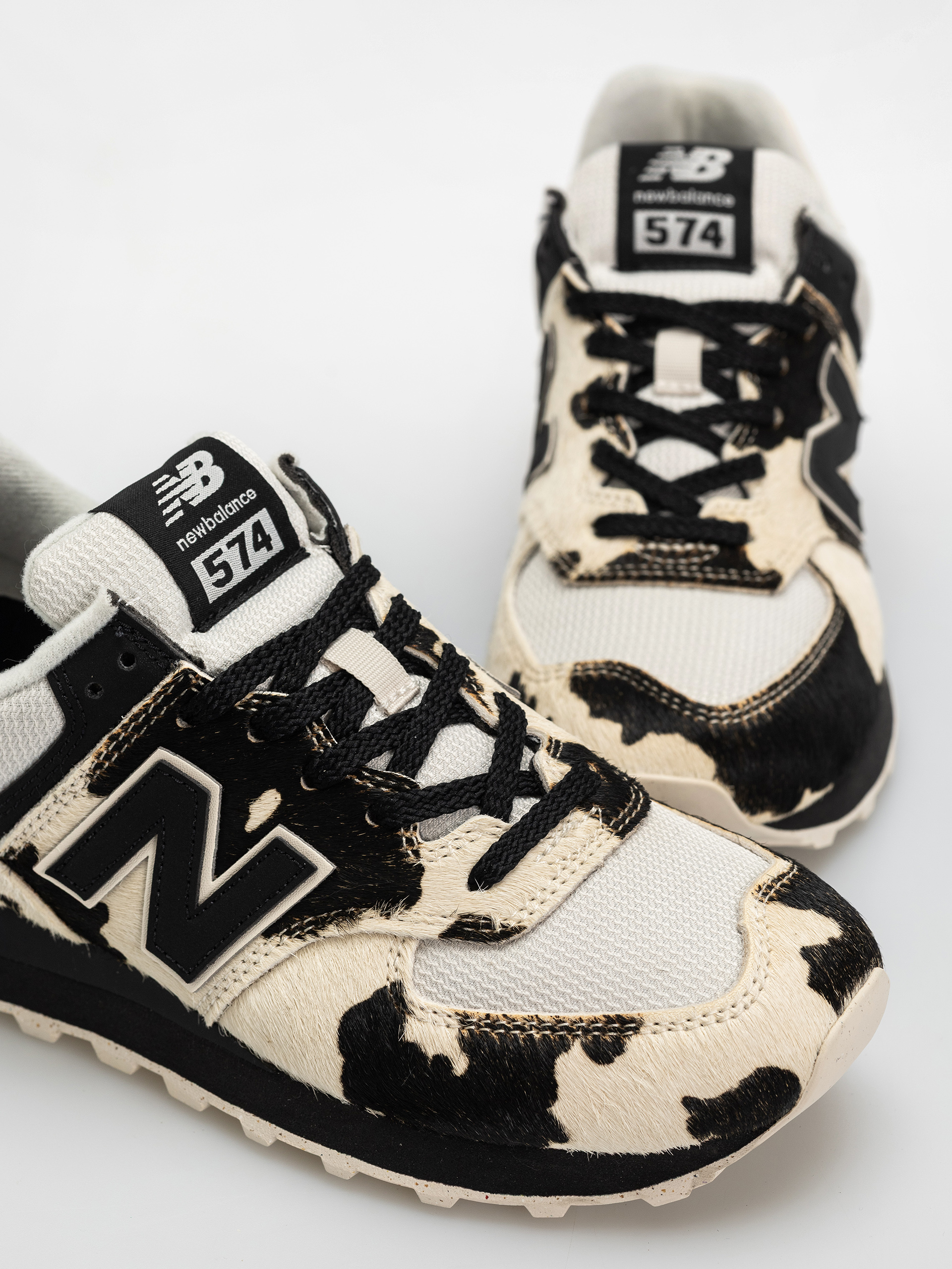 Обувки New Balance 574 Wmn (black/linen)