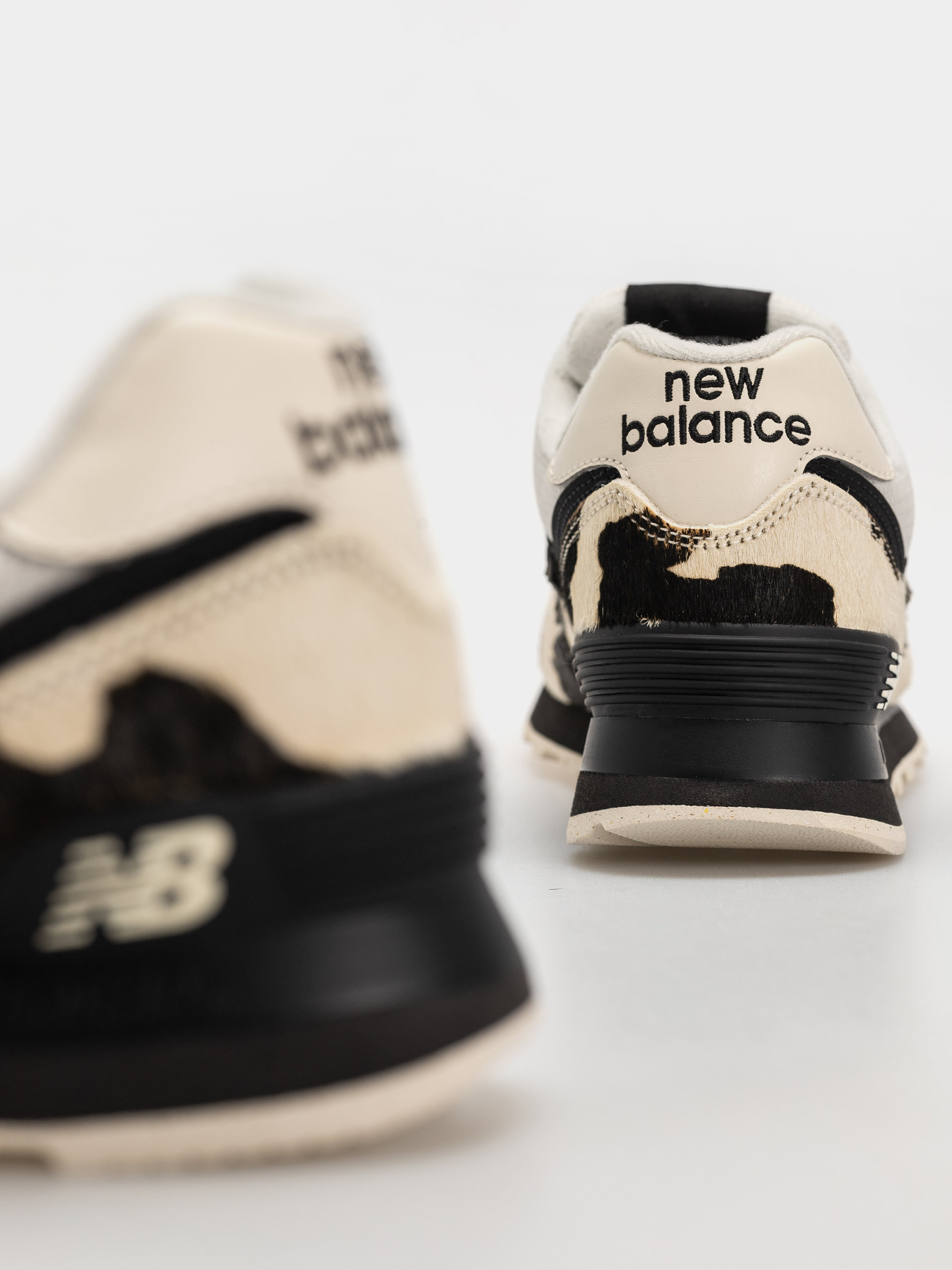 Обувки New Balance 574 Wmn (black/linen)
