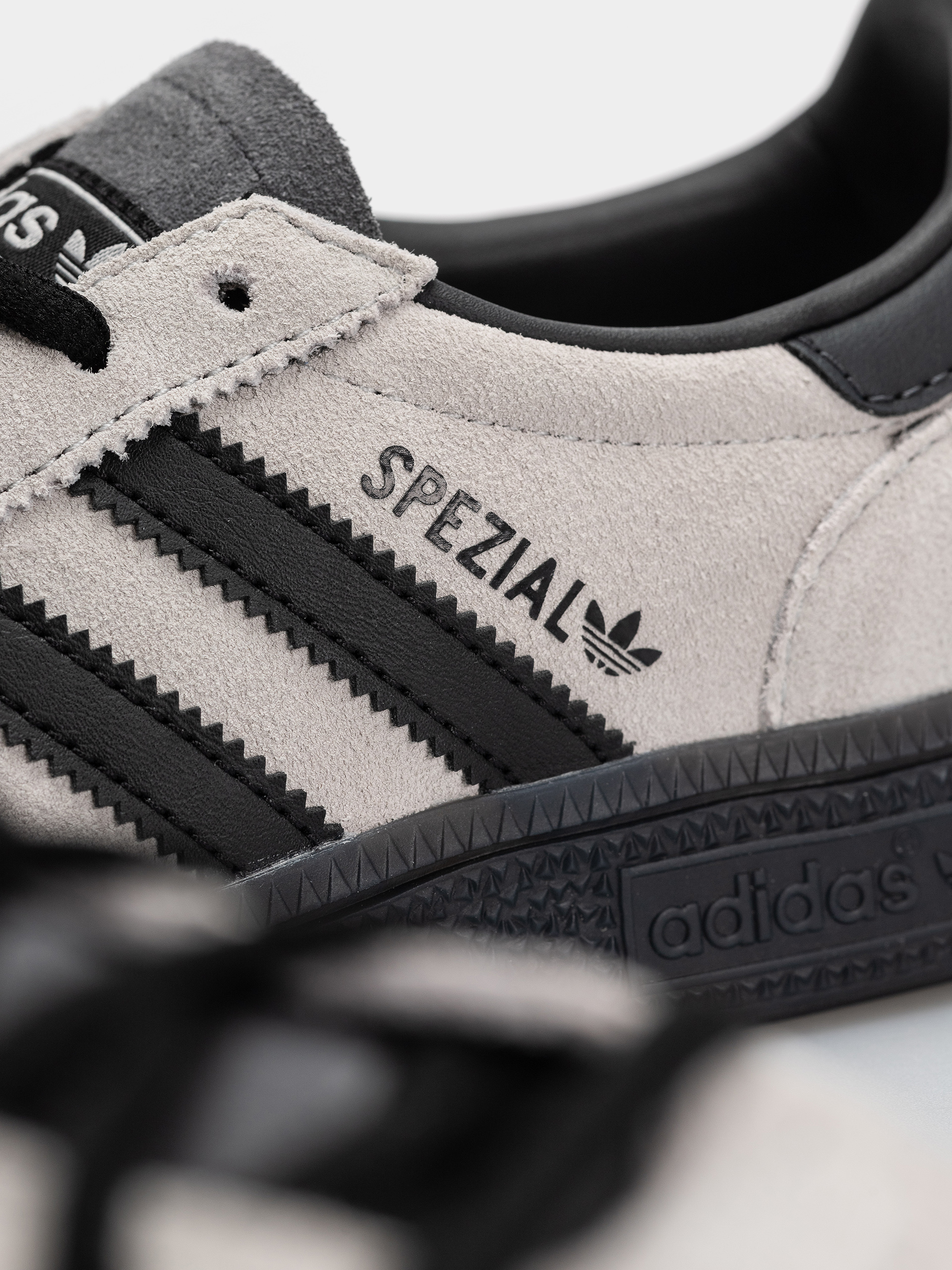 Обувки adidas Handball Spezial (gretwo/carbon/cblack)