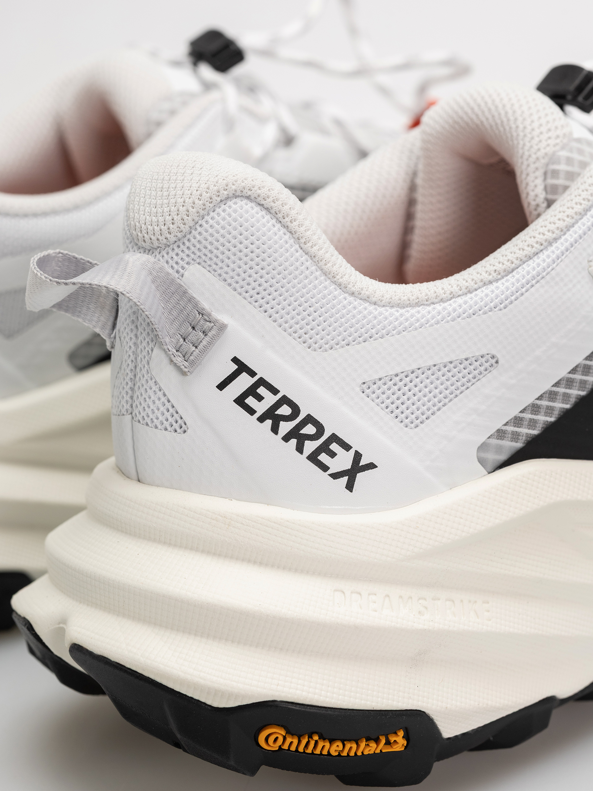 Обувки adidas Terrex Freehiker Sl (ftwwht/cblack/seimor)