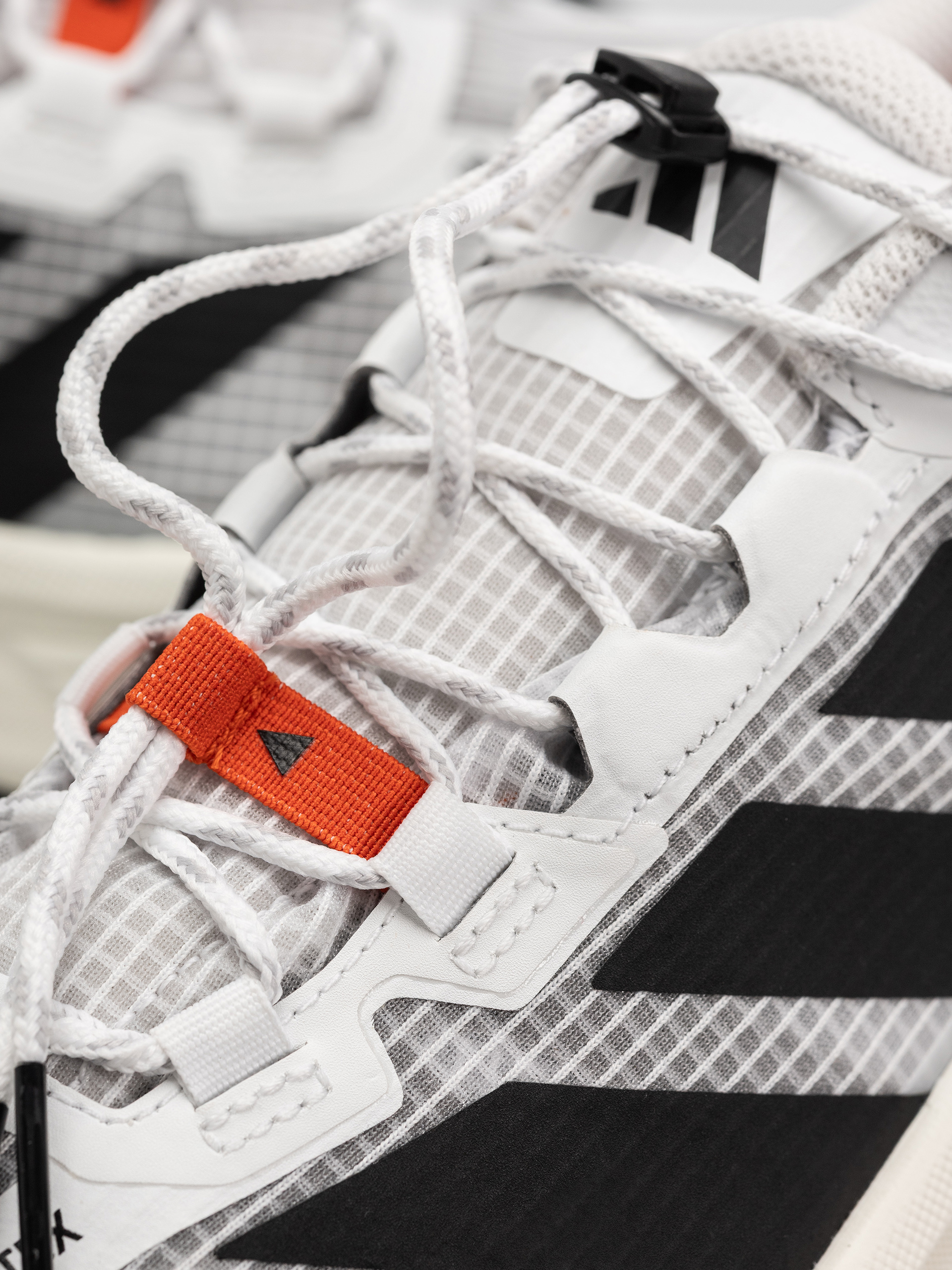 Обувки adidas Terrex Freehiker Sl (ftwwht/cblack/seimor)