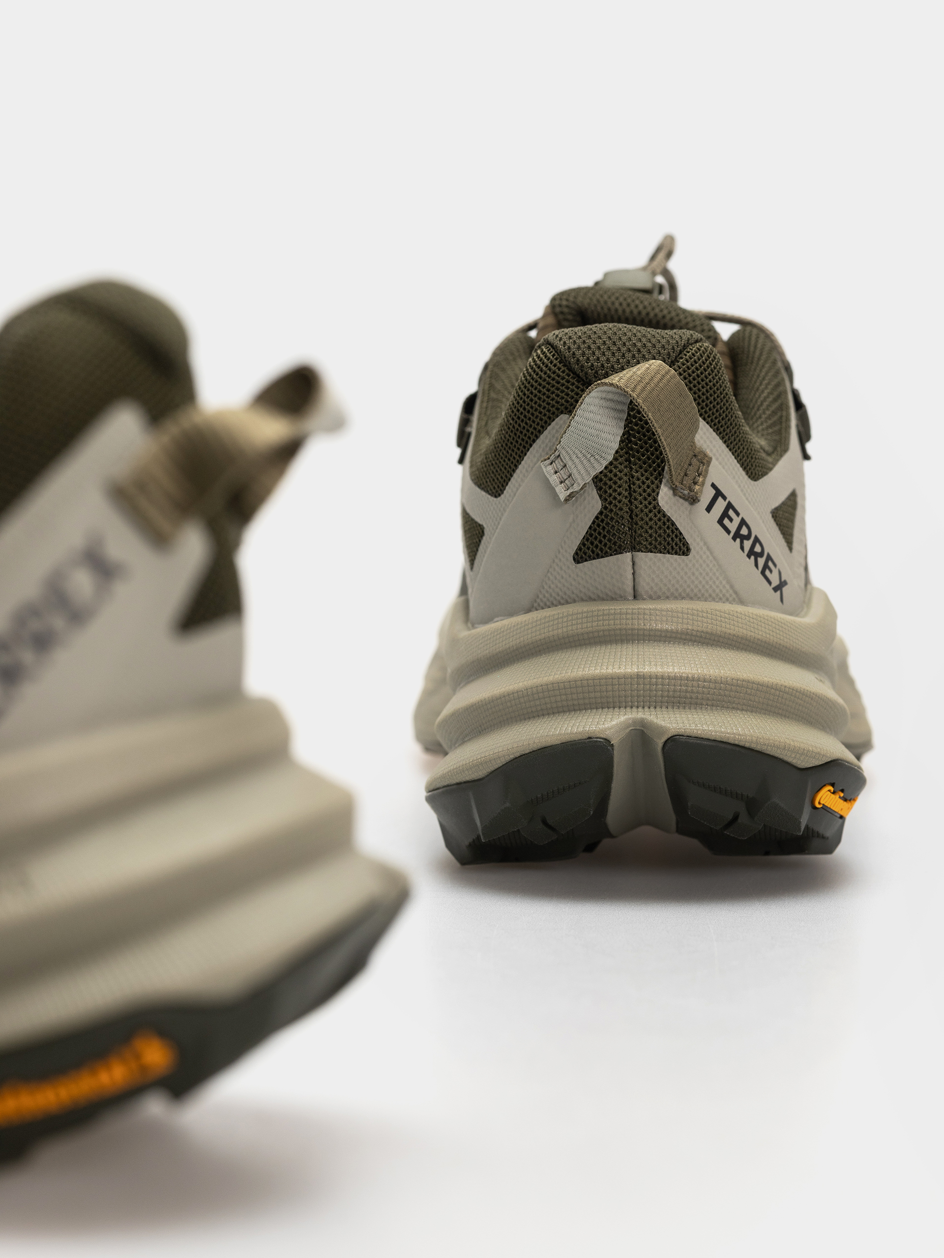 Обувки adidas Terrex Freehiker Sl (olistr/ngtcar/silpeb)