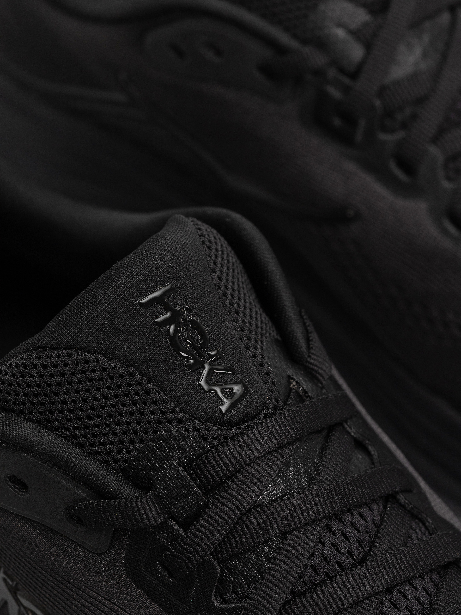 Обувки Hoka Clifton 11 (black/black)
