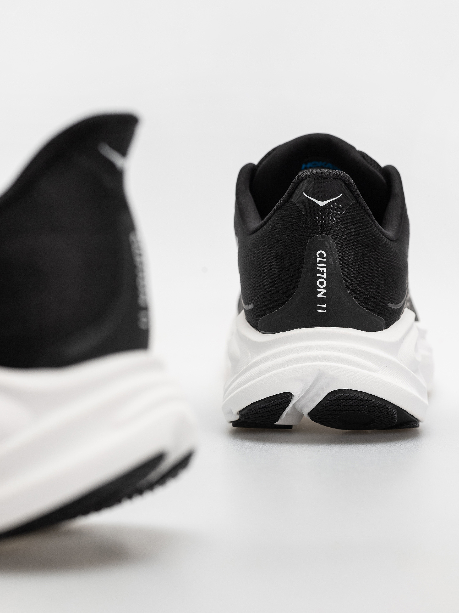 Обувки Hoka Clifton 11 (black/white)
