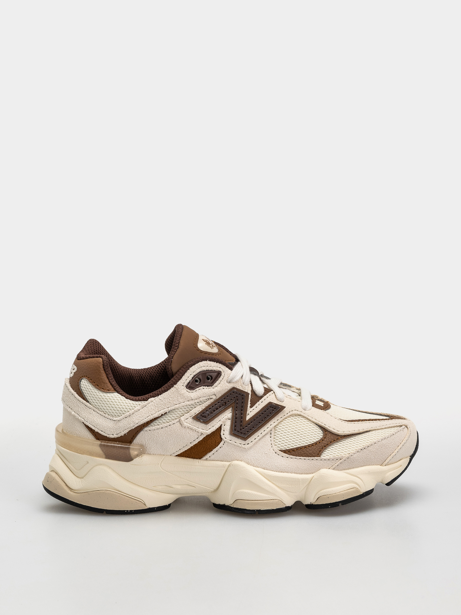 u041eu0431u0443u0432u043au0438 New Balance 9060 JR (breakfast tea/angora)