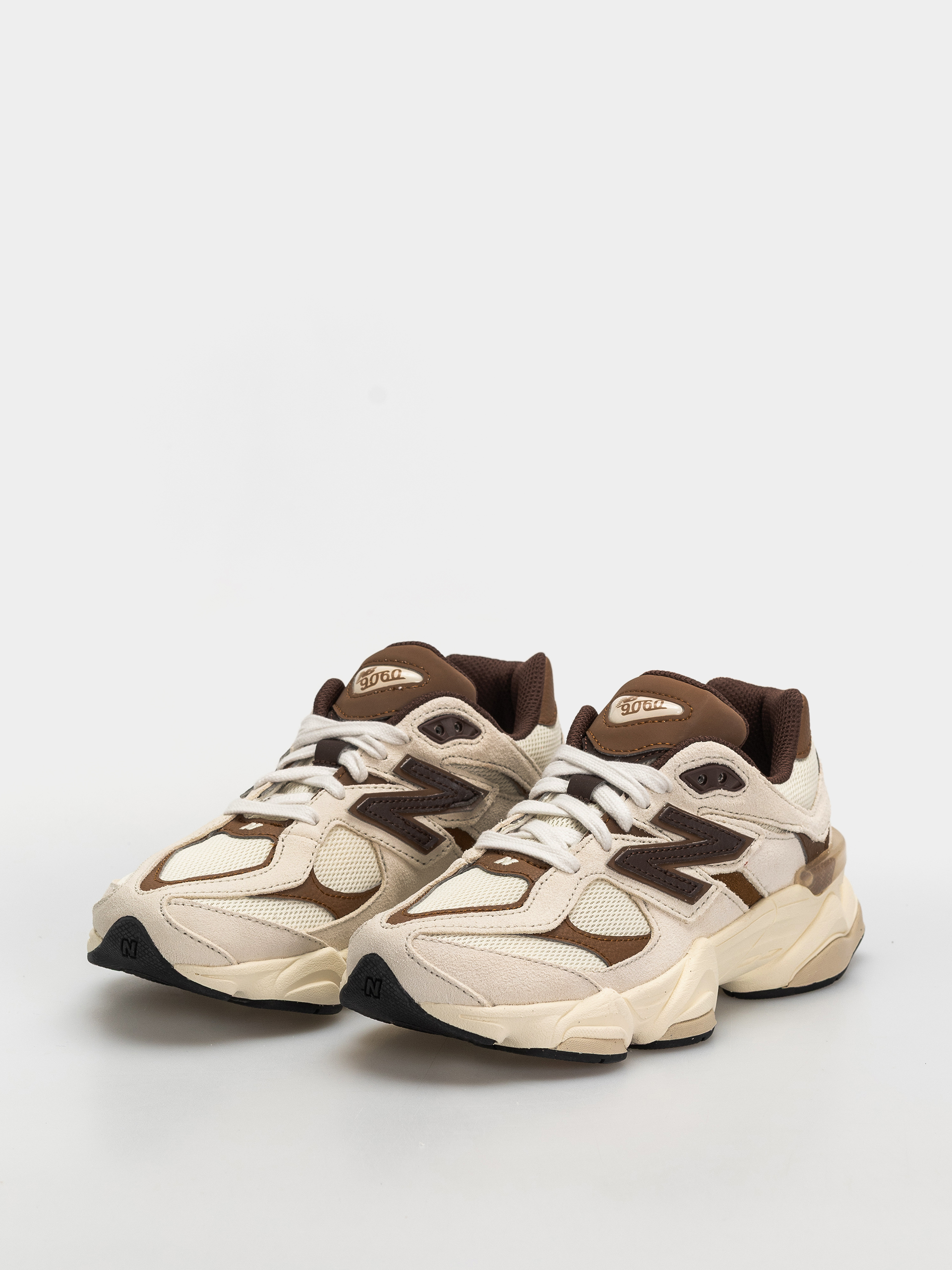 Обувки New Balance 9060 JR (breakfast tea/angora)