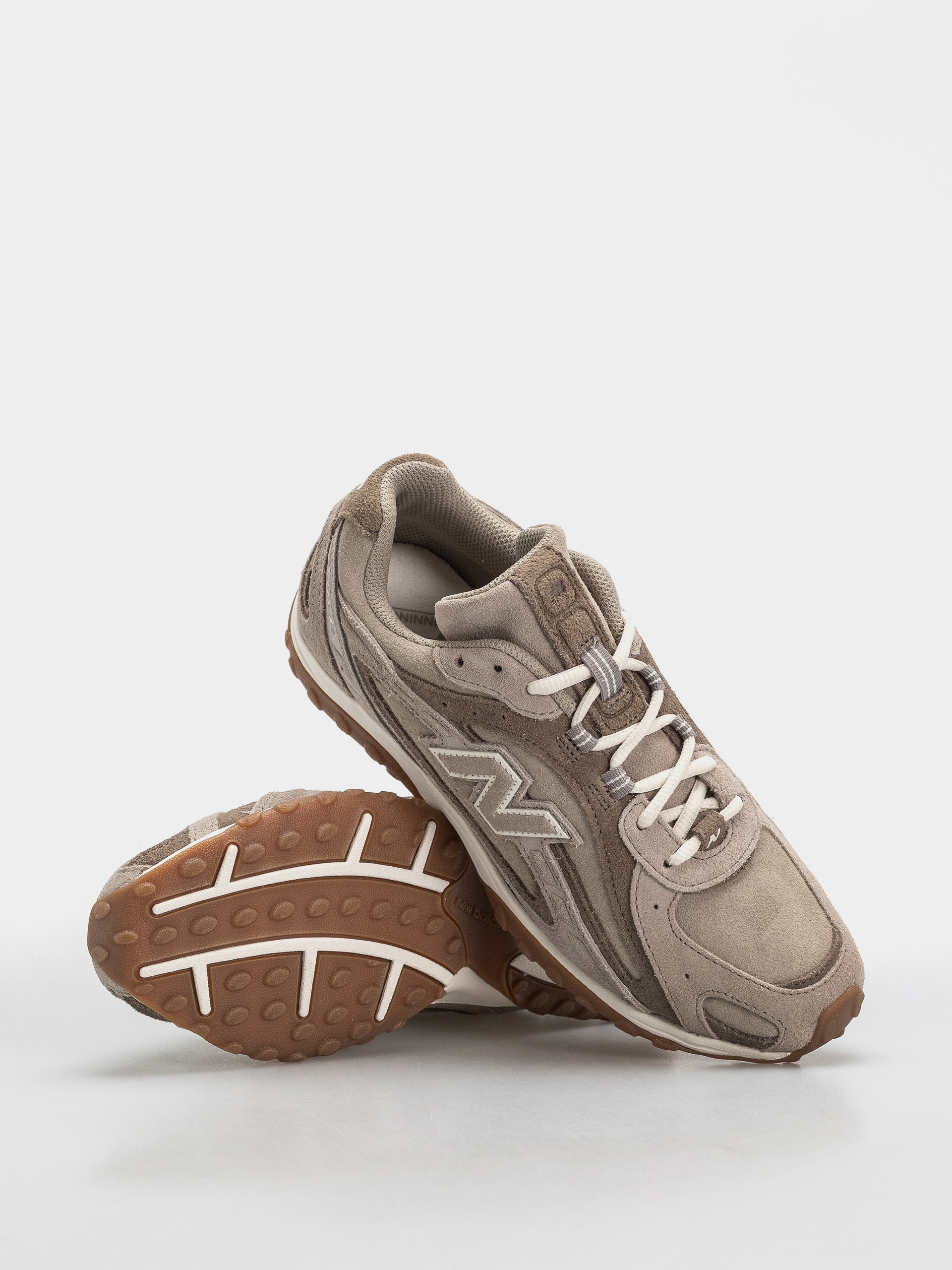 Обувки New Balance 204L (arid stone/thunder brown)