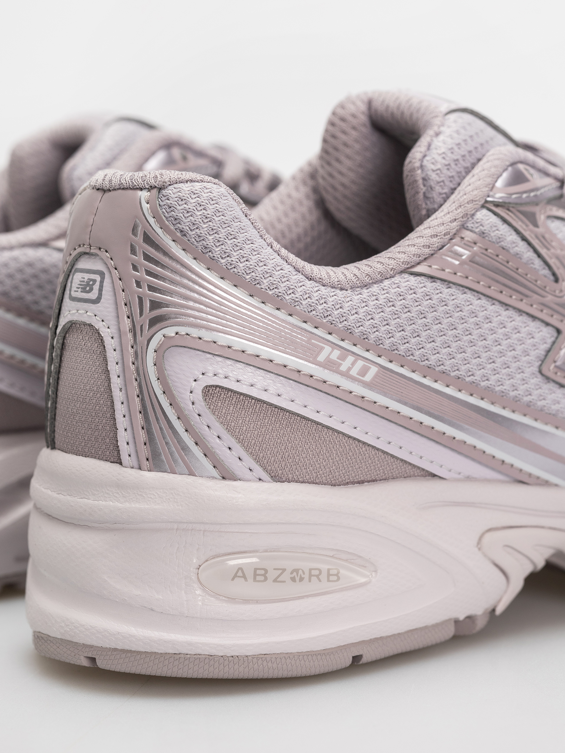 Обувки New Balance 740 (horizon grey/truffle metallic)