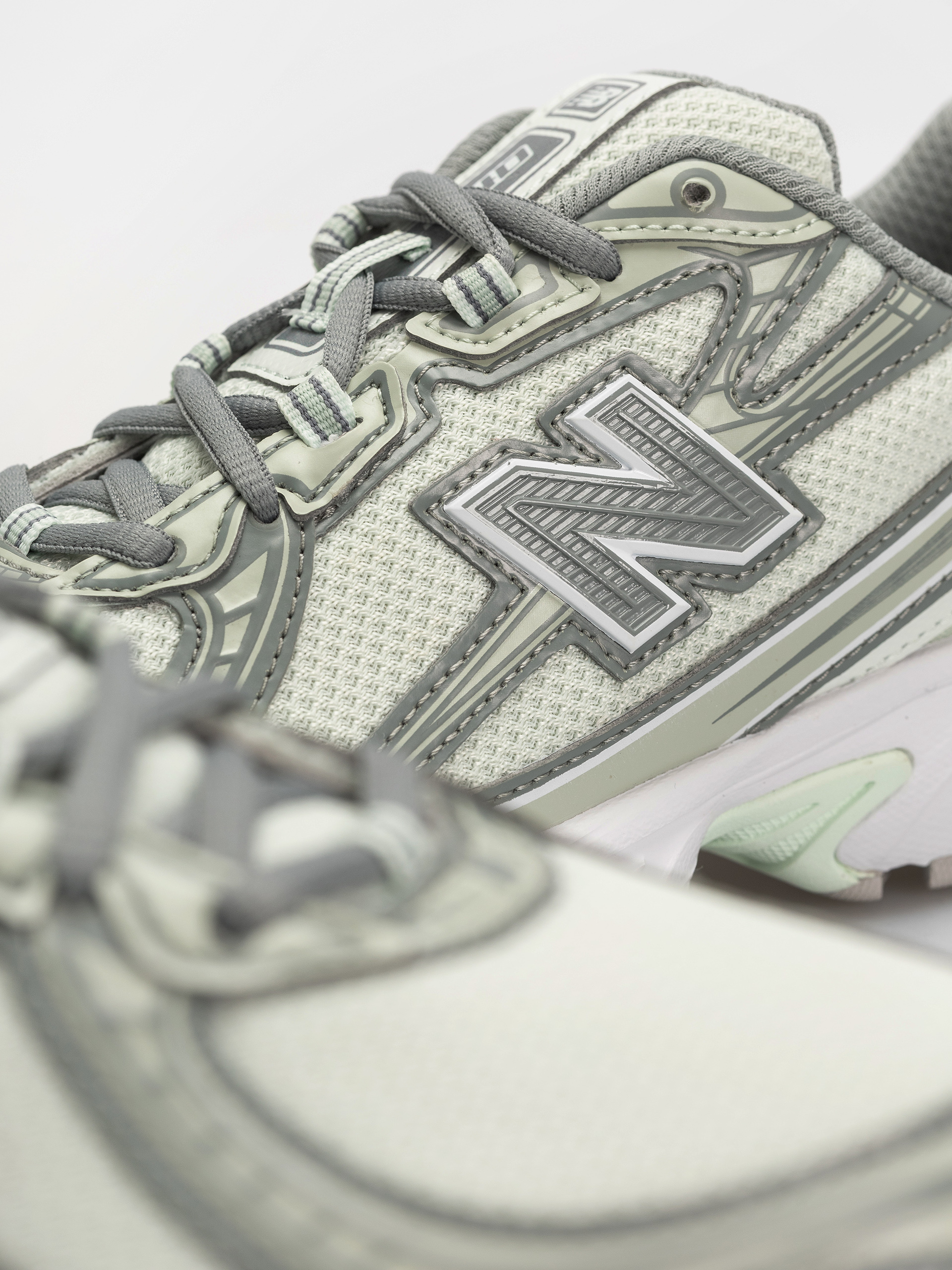 Обувки New Balance 740 (mint water/silver moss)