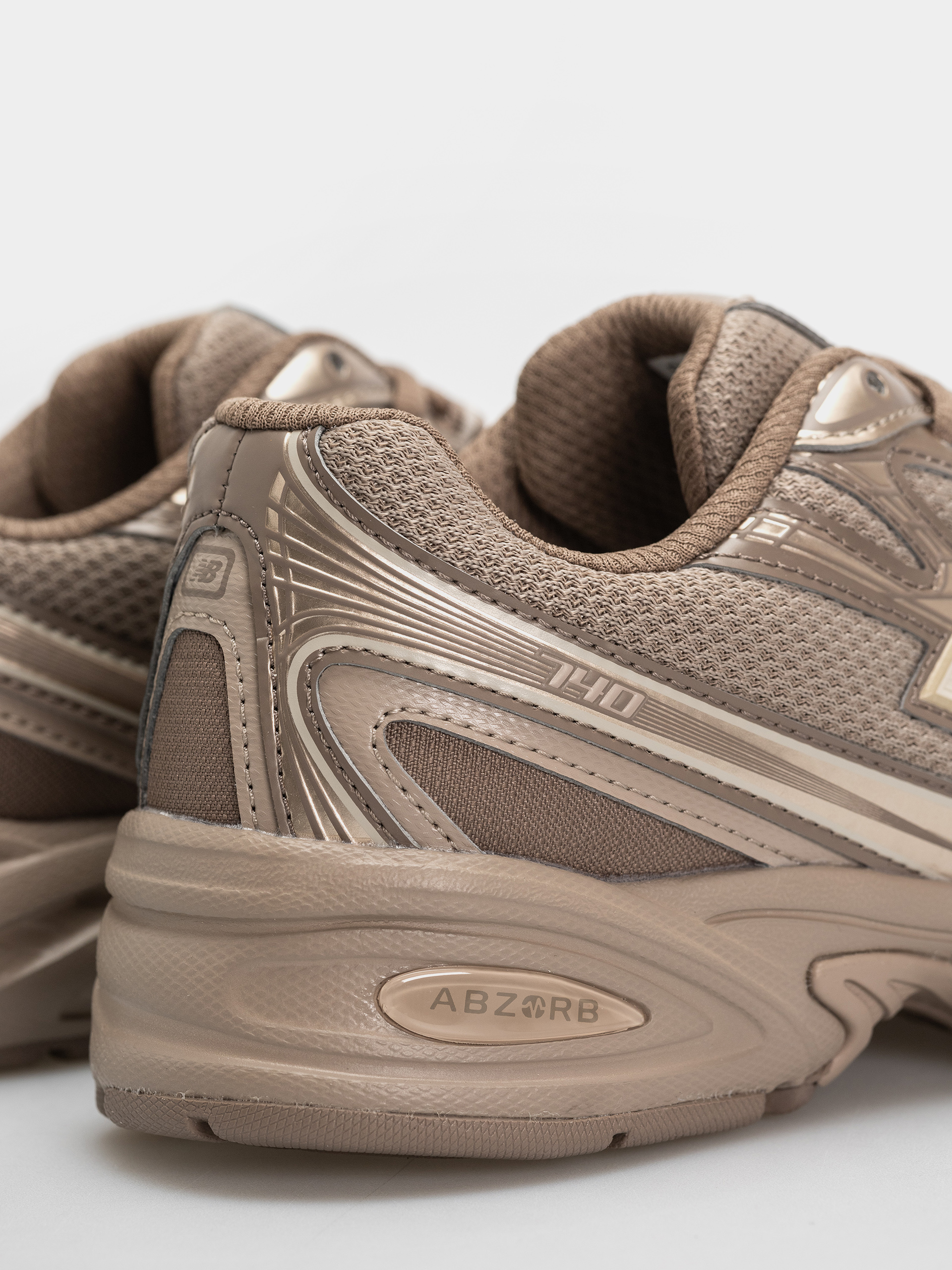 Обувки New Balance 740 (mushroom/timberwolf)
