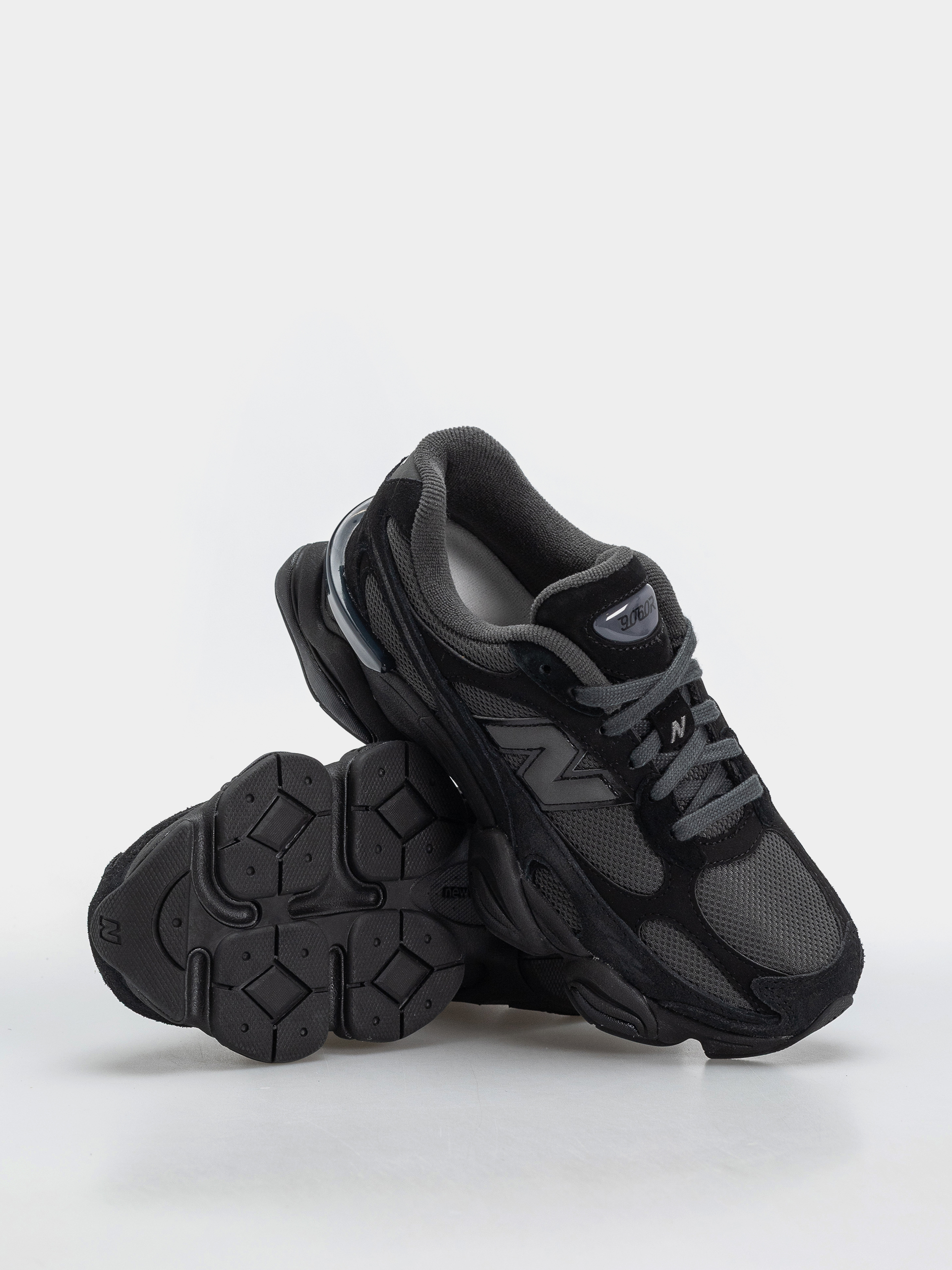 Обувки New Balance 9060 (black/blacktop)