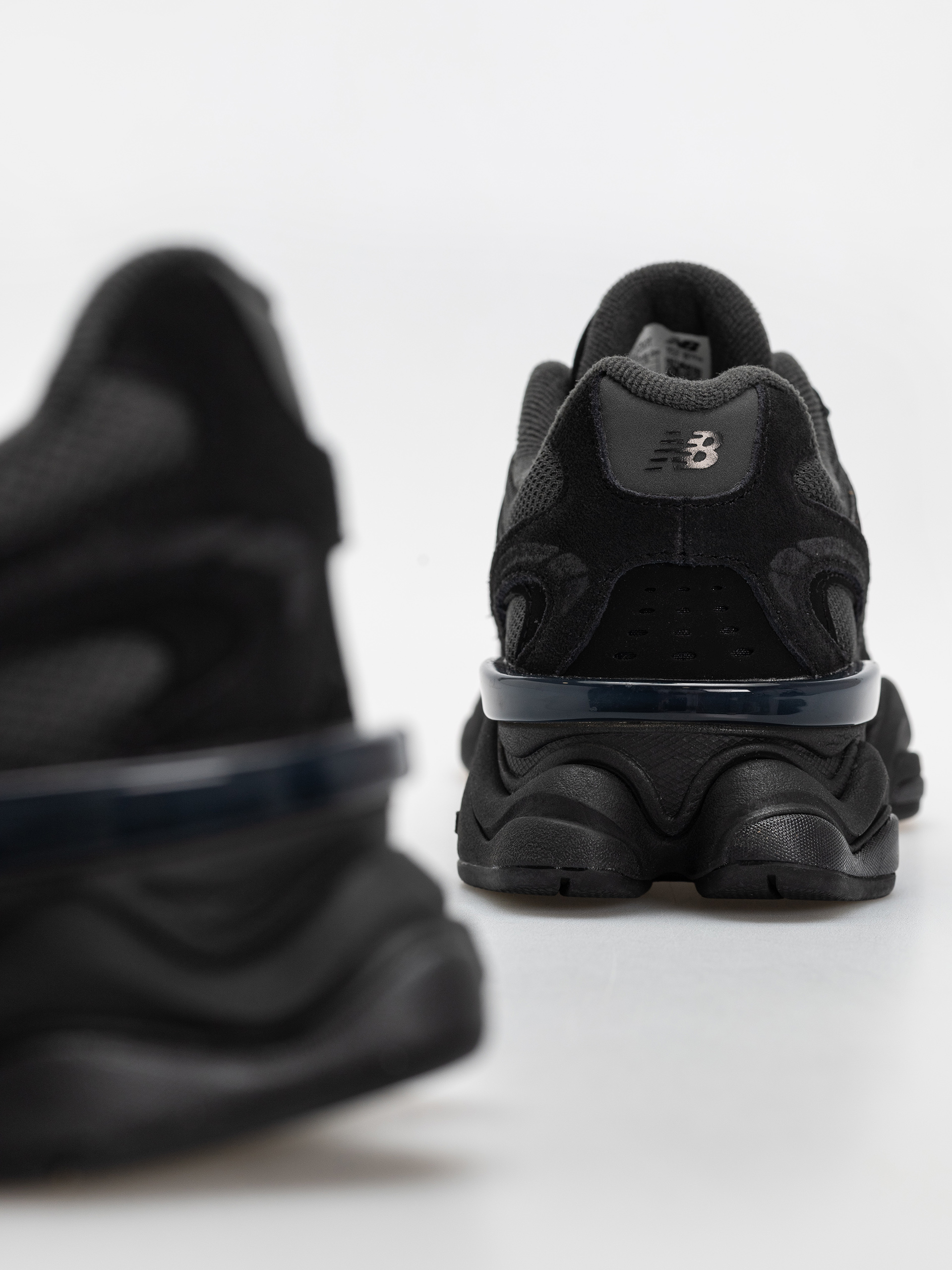Обувки New Balance 9060 (black/blacktop)