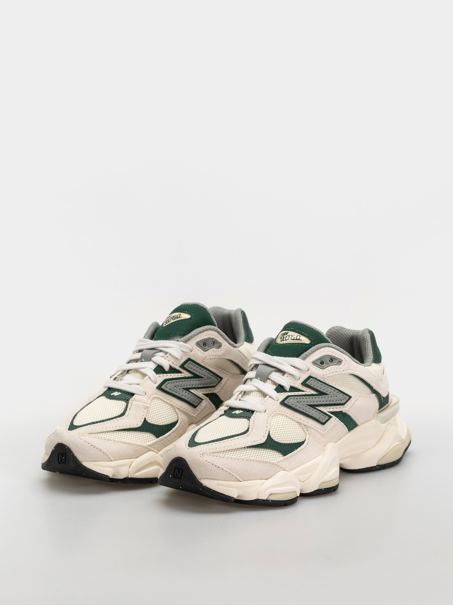 Обувки New Balance 9060 (nightwatch green/angora)
