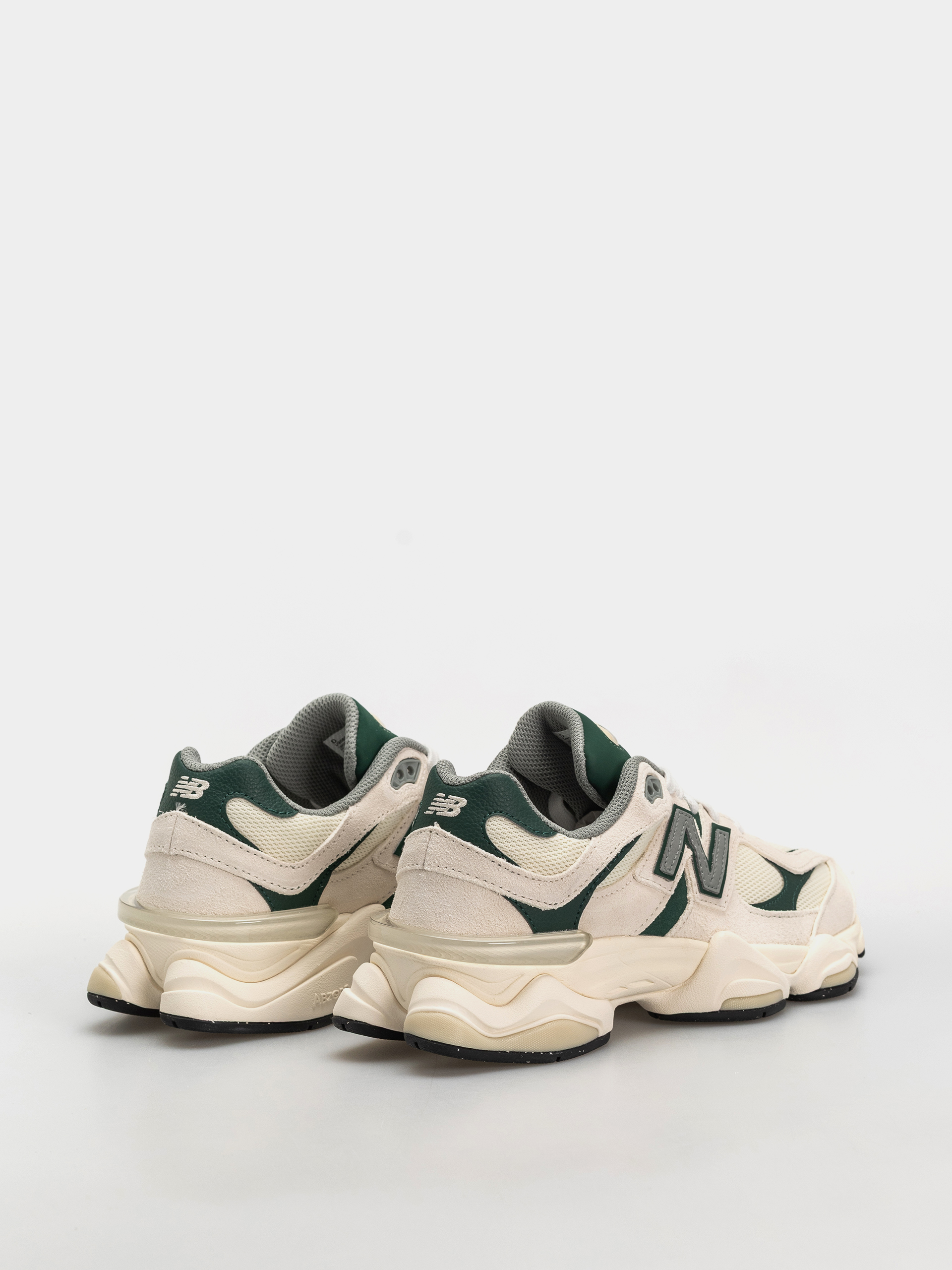 Обувки New Balance 9060 (nightwatch green/angora)