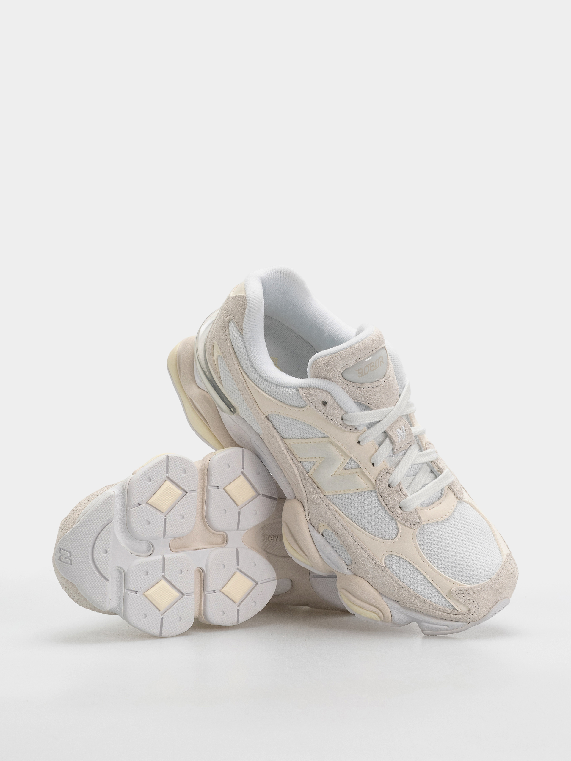 Обувки New Balance 9060 (angora/sea salt)