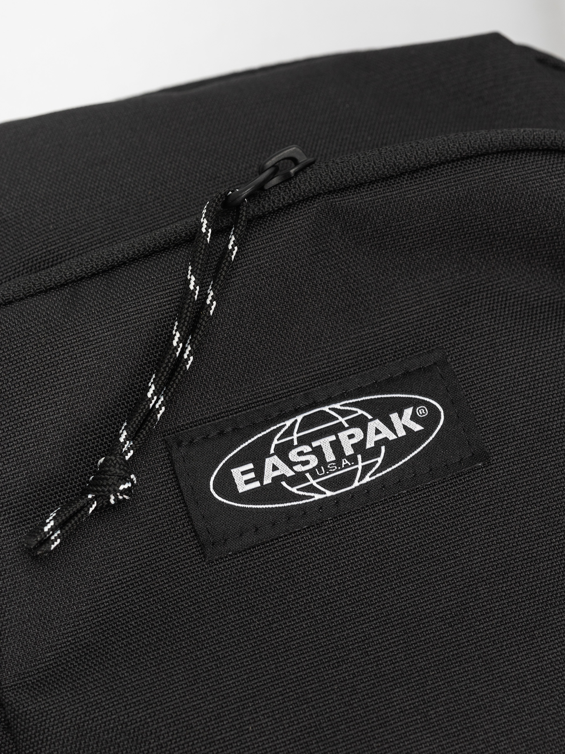Чантичка за кръст Eastpak Mini Pro (cs black pro)