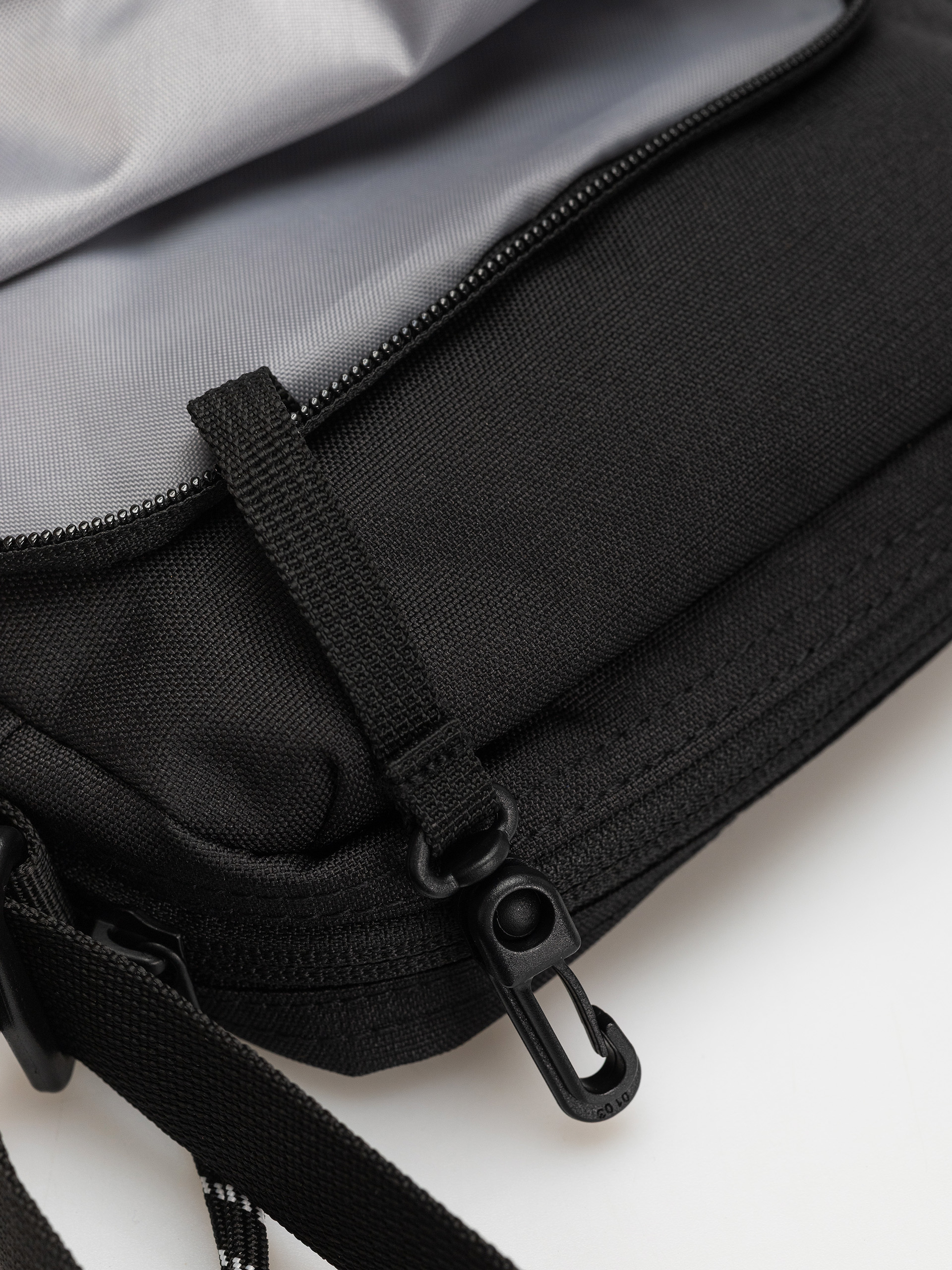 Чантичка за кръст Eastpak Mini Pro (cs black pro)