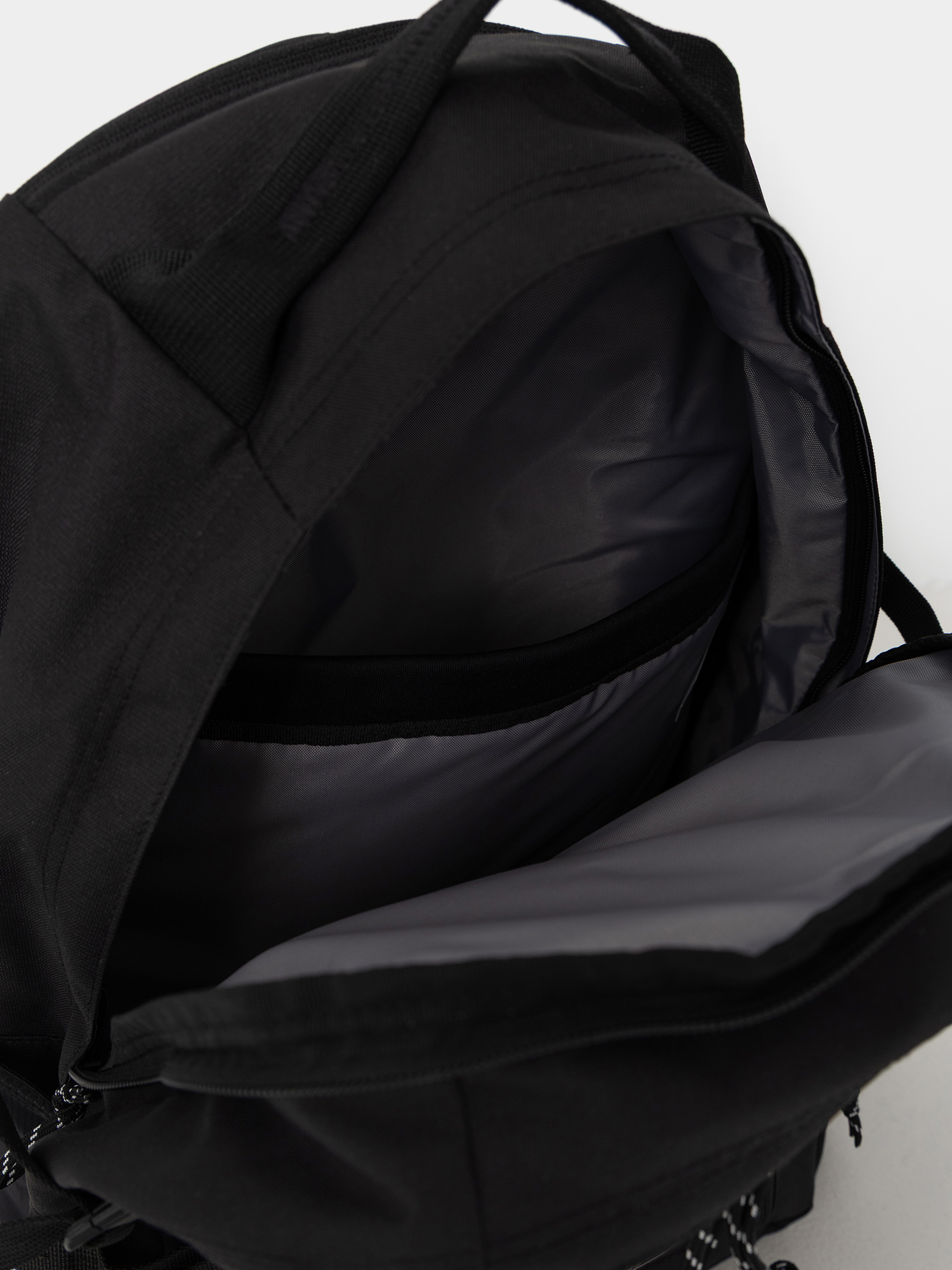 Раница Eastpak Volker Pro (cs black pro)