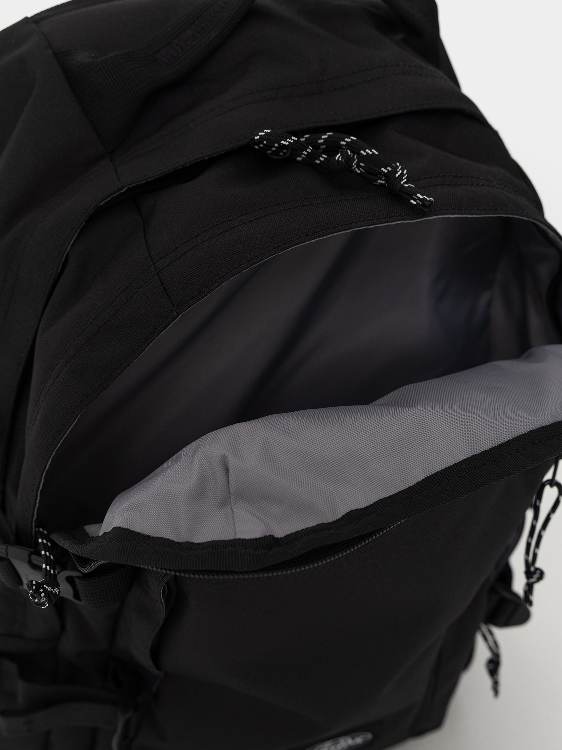 Раница Eastpak Volker Pro (cs black pro)