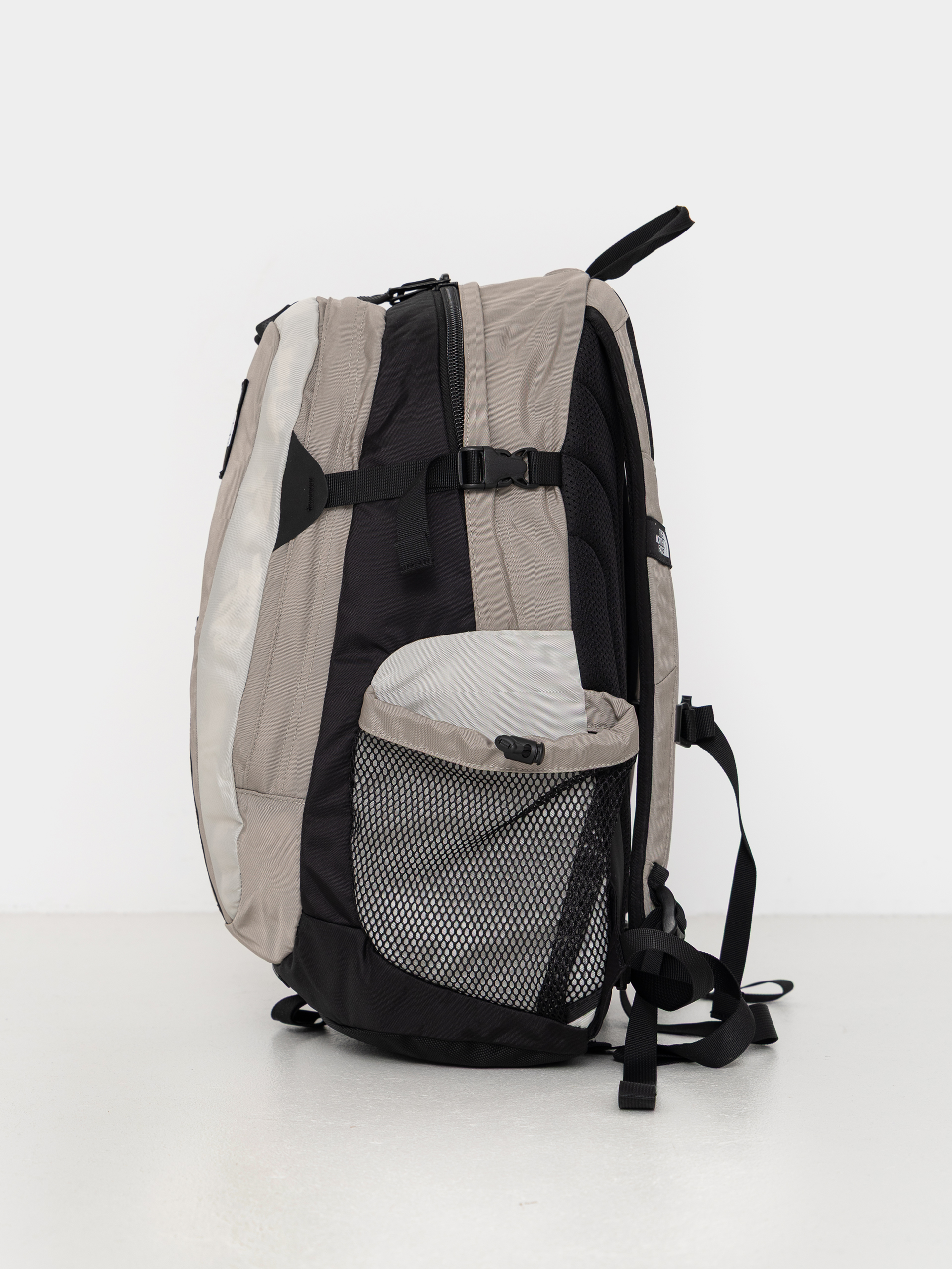 Раница The North Face Hot Shot Se (stone slab/cumulus cloud)