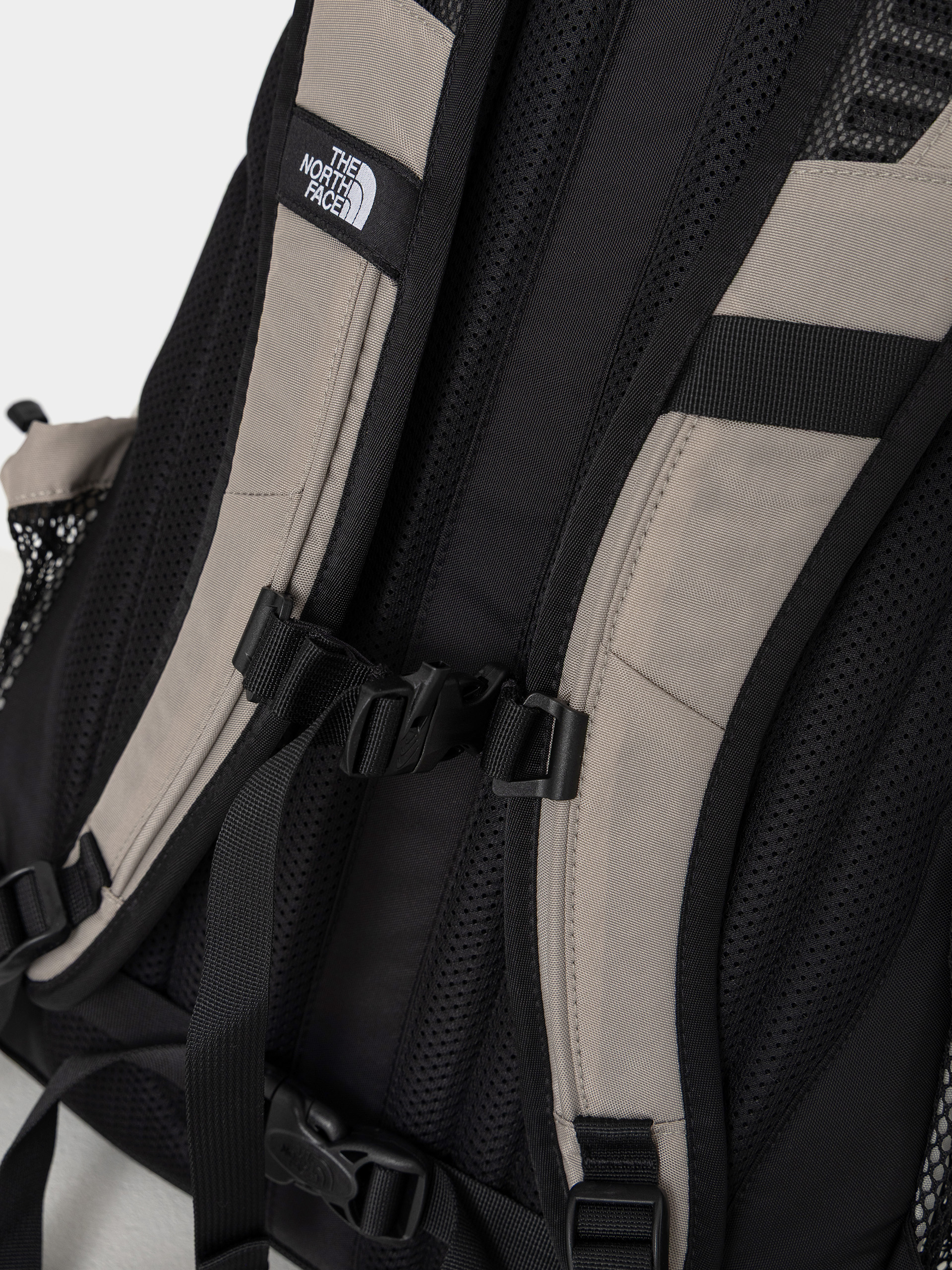 Раница The North Face Hot Shot Se (stone slab/cumulus cloud)