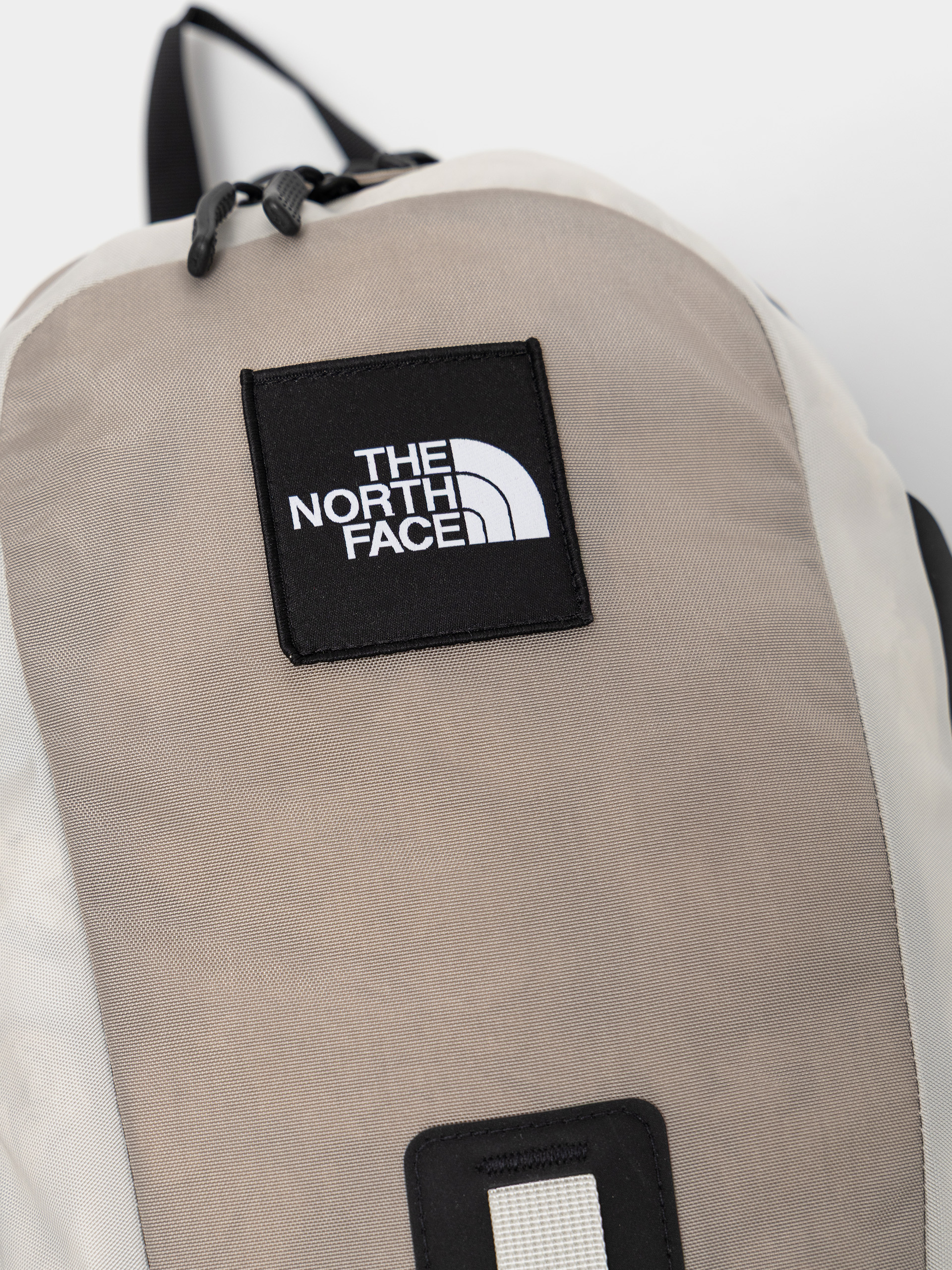 Раница The North Face Hot Shot Se (stone slab/cumulus cloud)