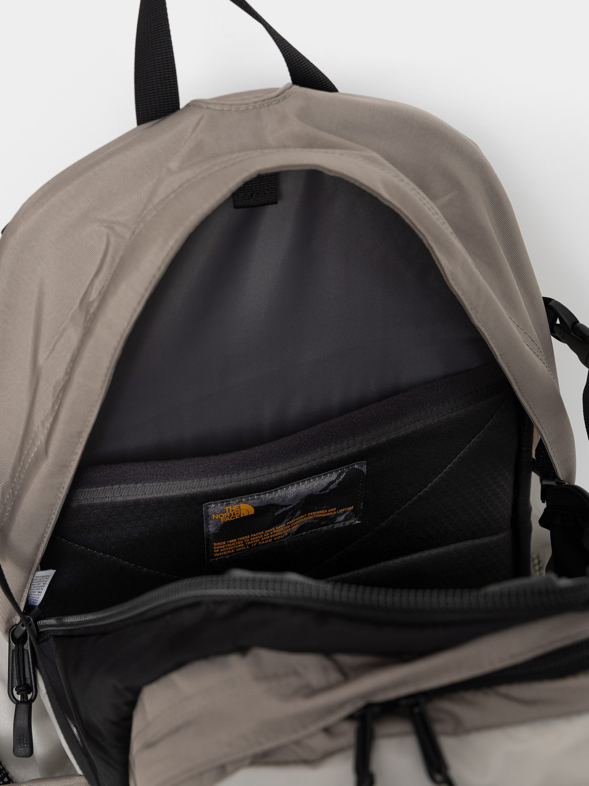 Раница The North Face Hot Shot Se (stone slab/cumulus cloud)