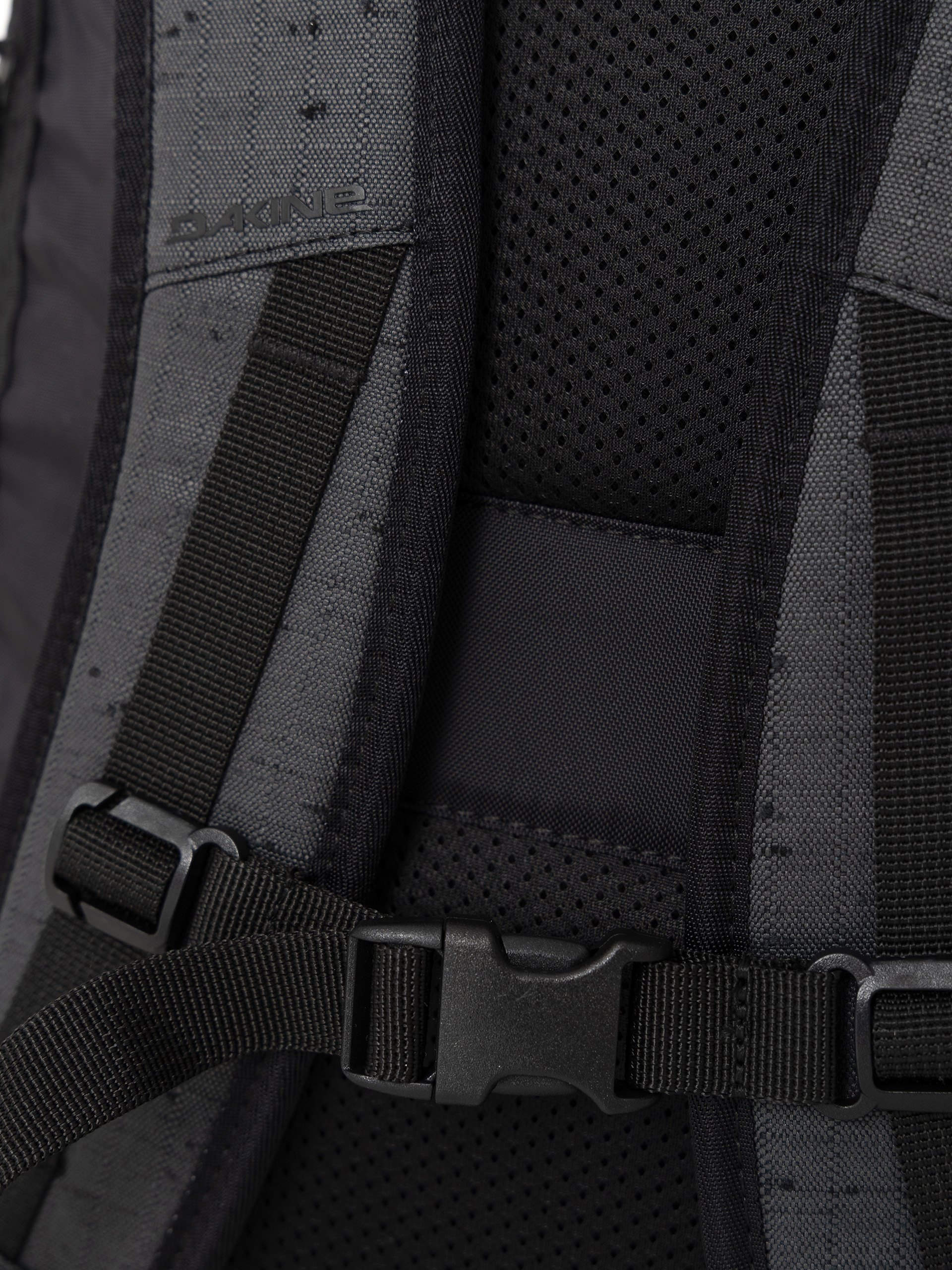 Раница Dakine Campus 20 Year Anniversary 28L (black)