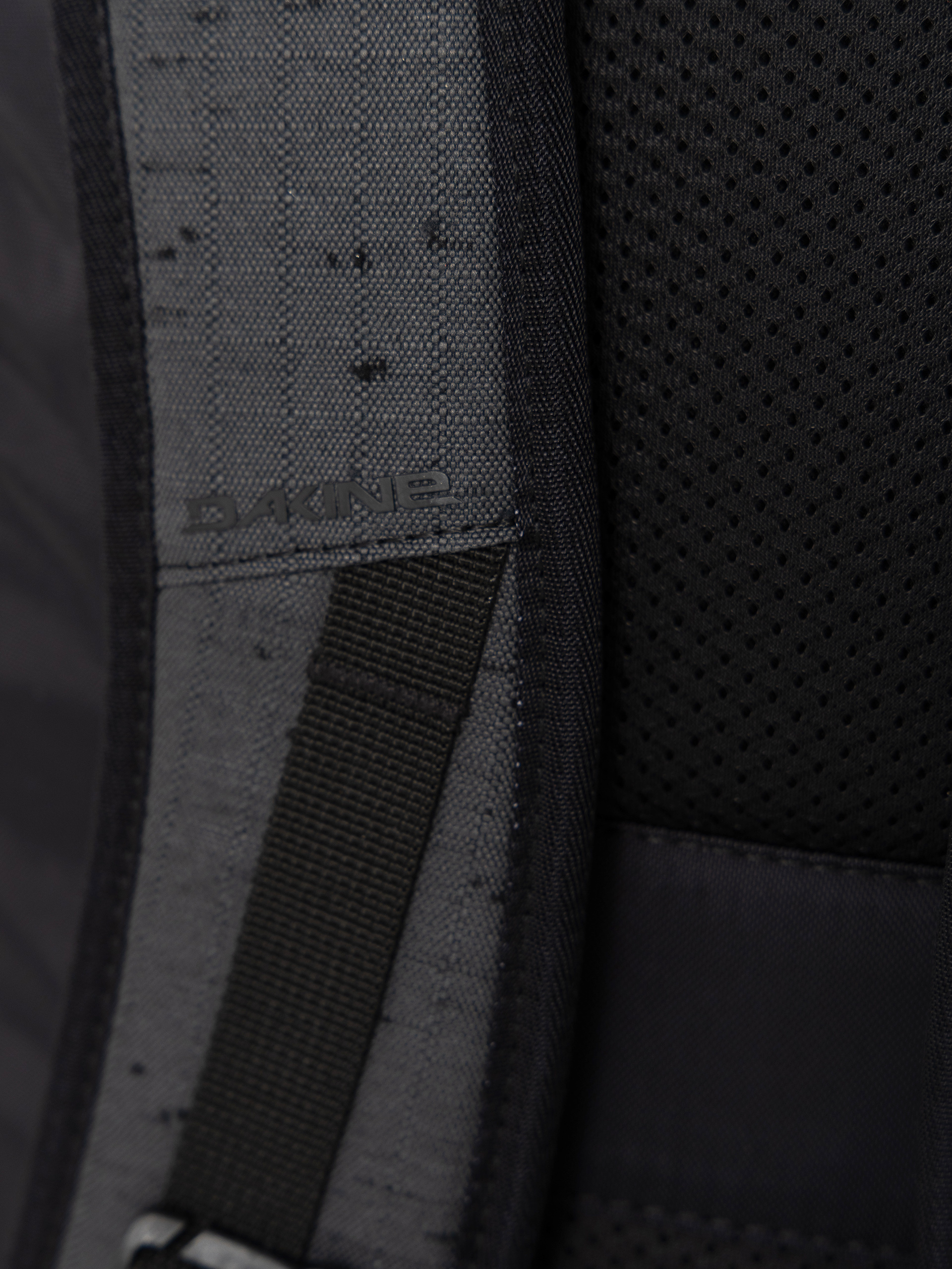 Раница Dakine Campus 20 Year Anniversary 28L (black)