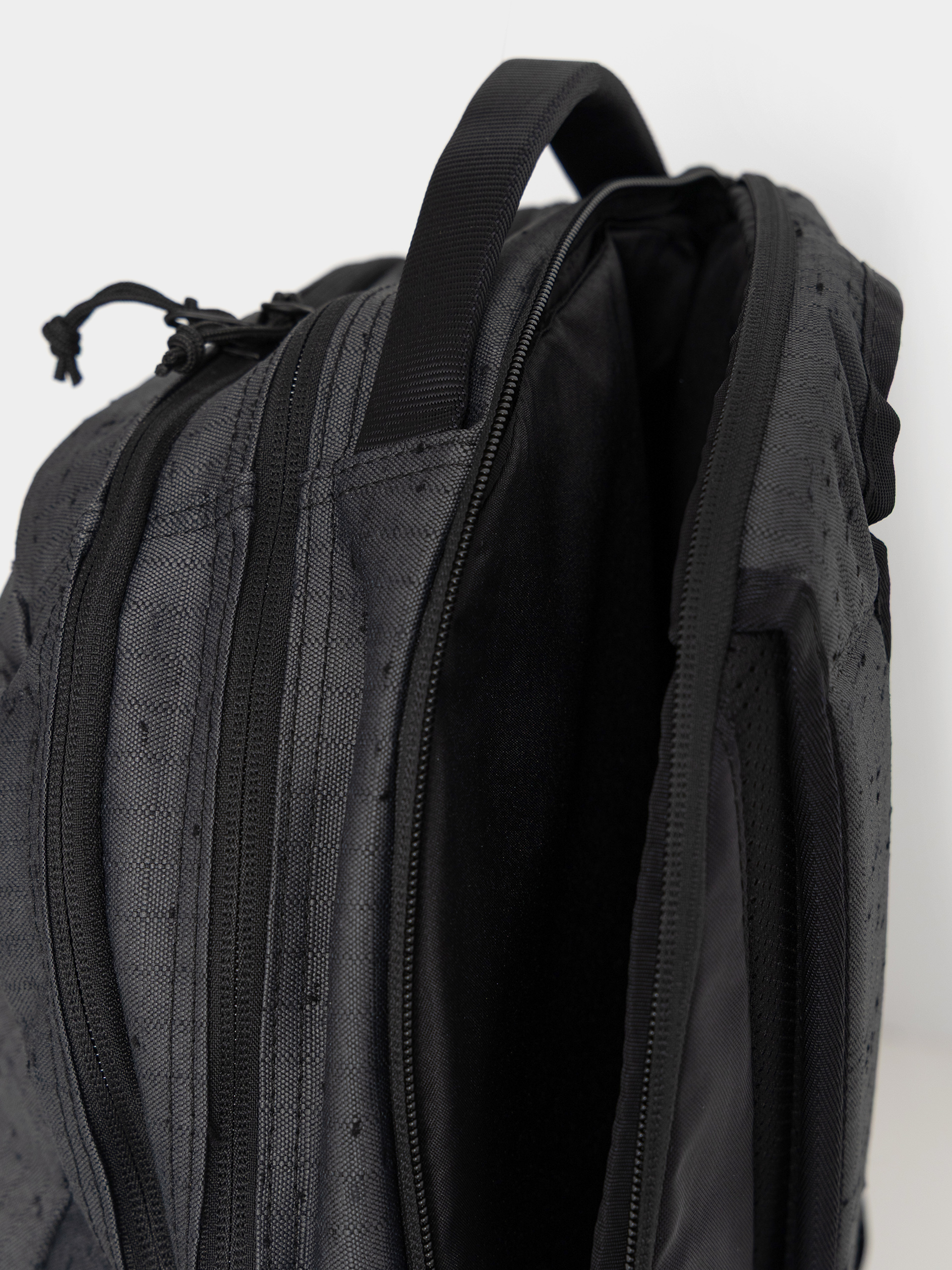 Раница Dakine Campus 20 Year Anniversary 28L (black)